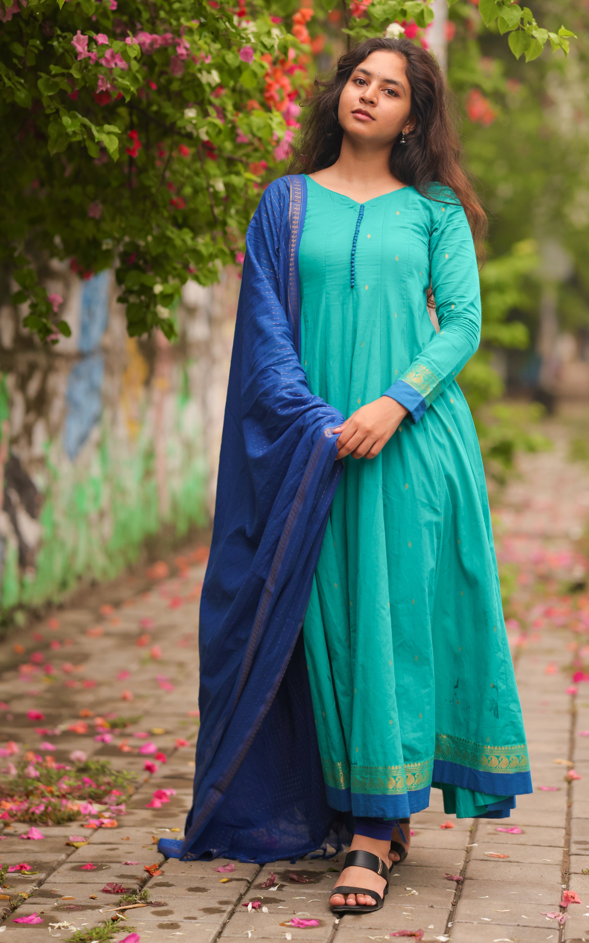 Kundhavai Aqua Blue (Kurti+Dupatta)