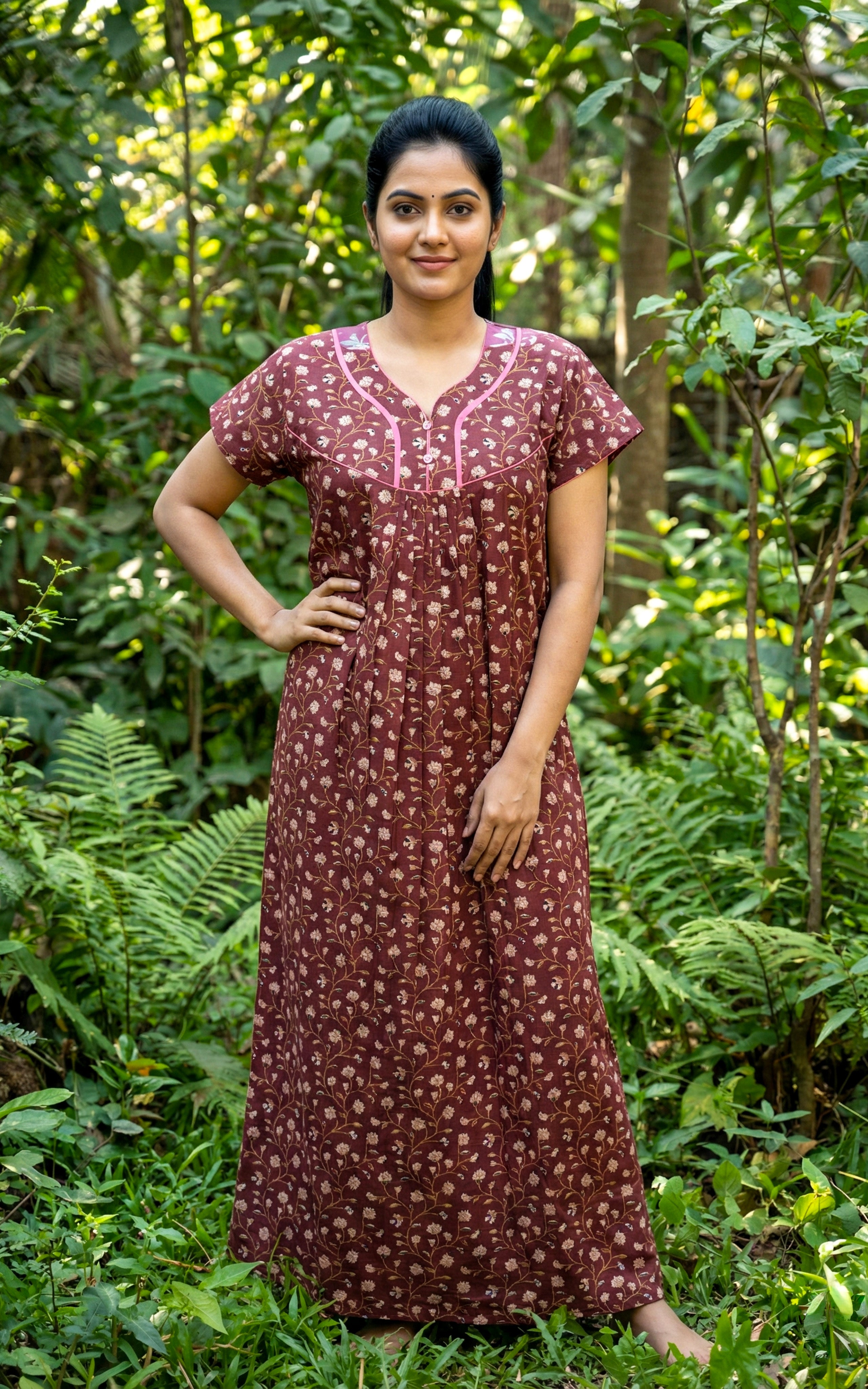 Cotton nighty with a convenient pocket