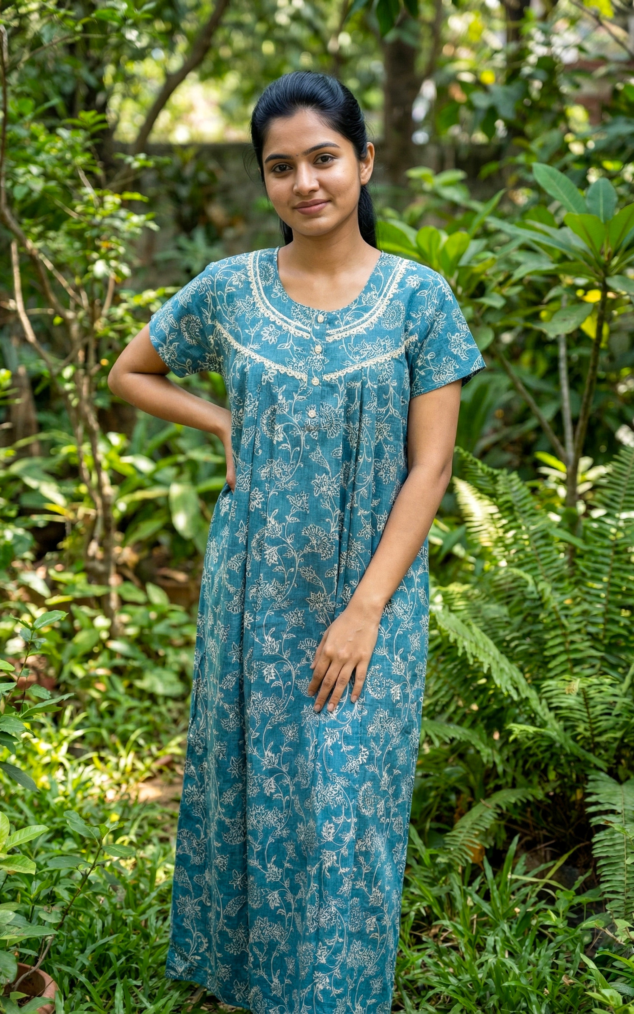 Comfortable cotton nighty with a convenient pocket