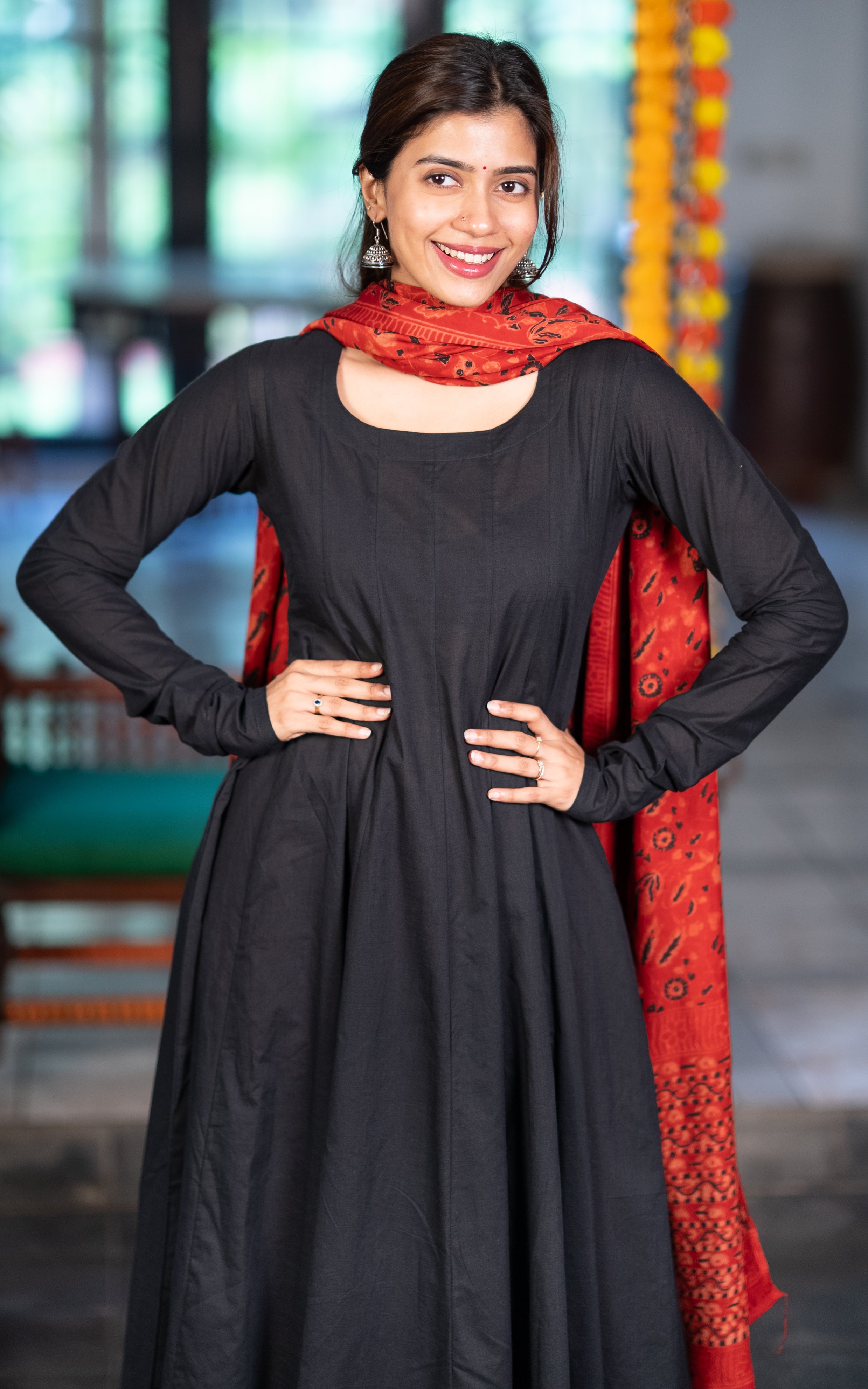 Charulatha Black (Kurti+Dupatta)