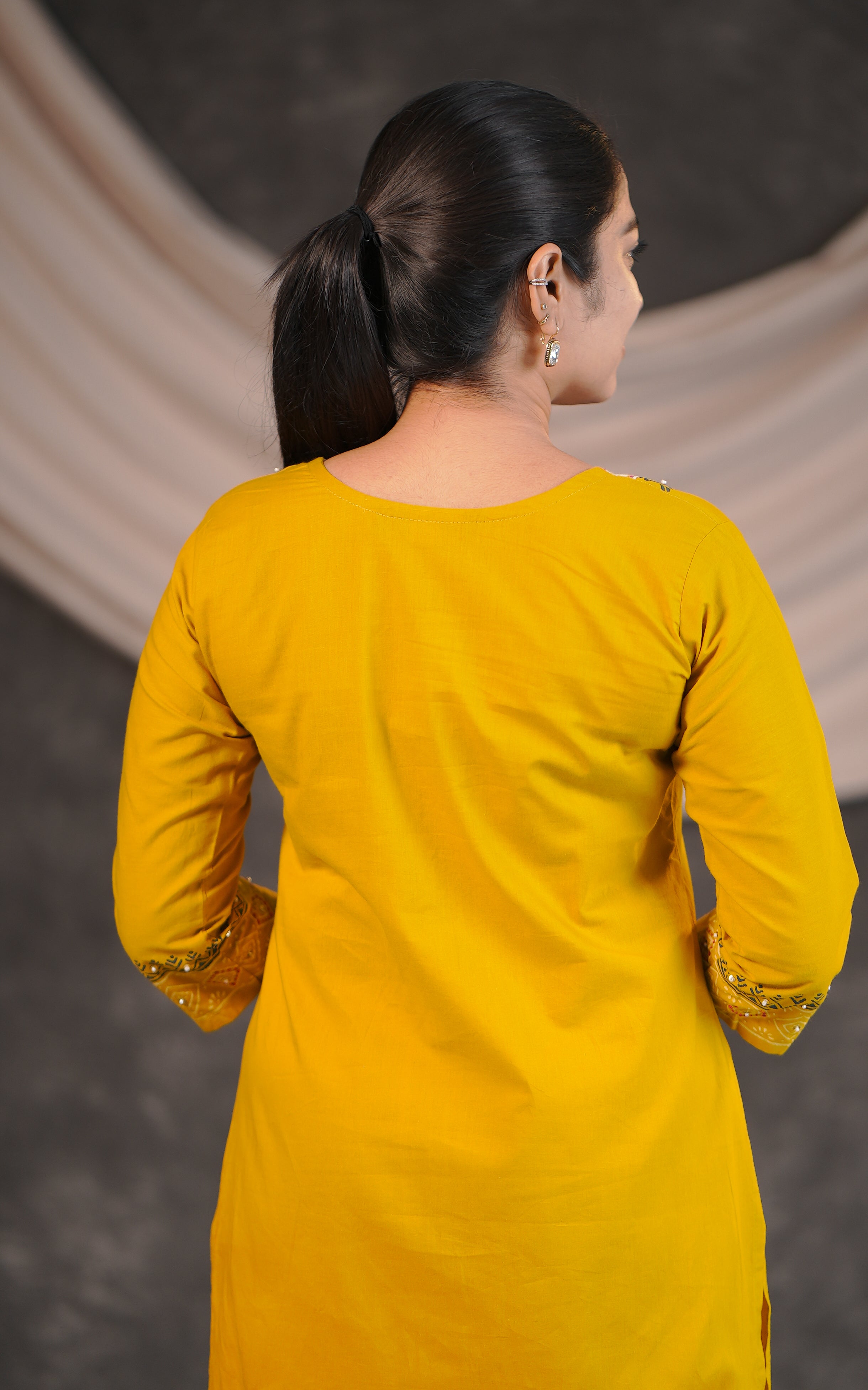 Indhu B Handblock (Kurti+Dupatta)