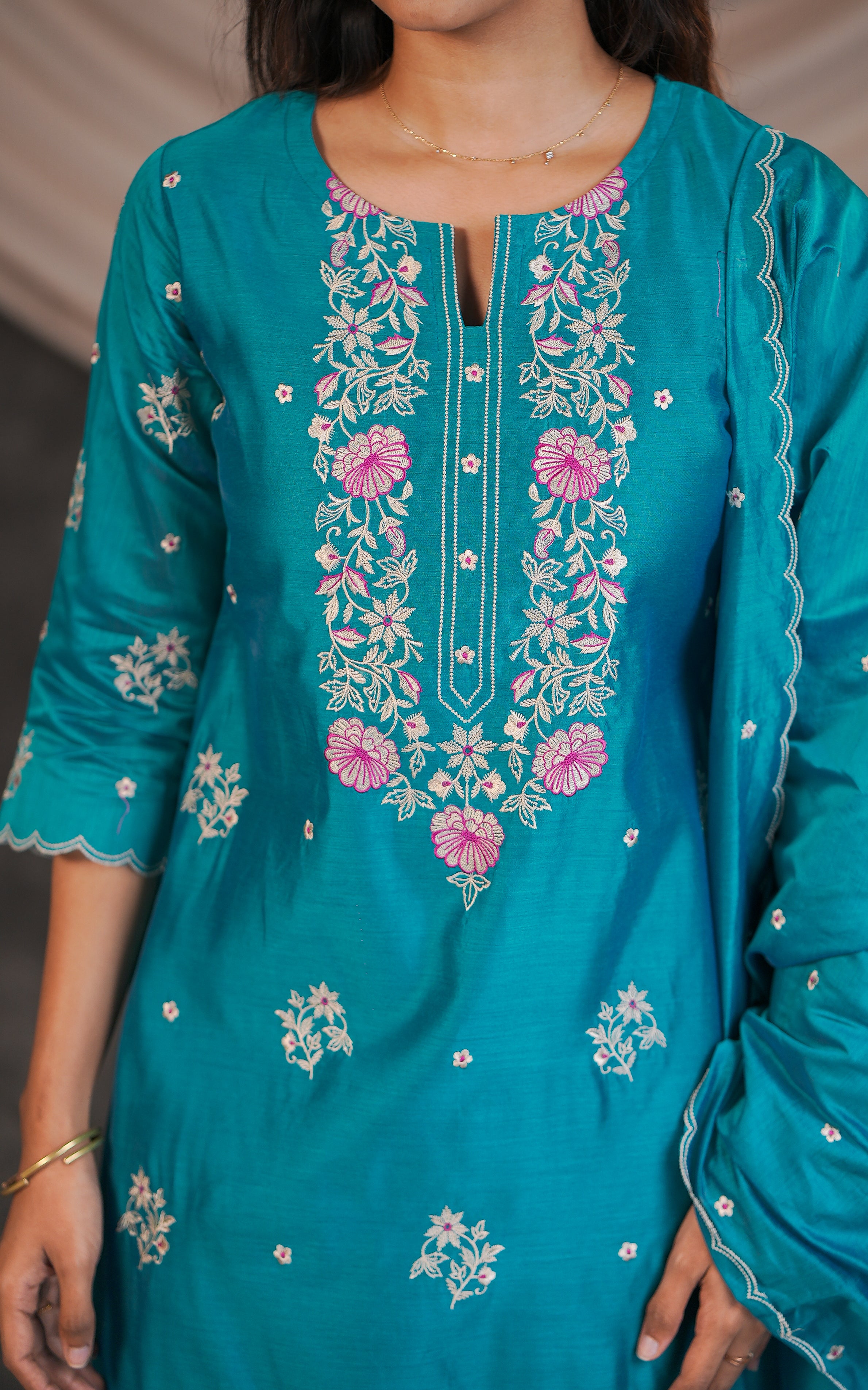 Malarvanam (Kurti+Pant+Dupatta)