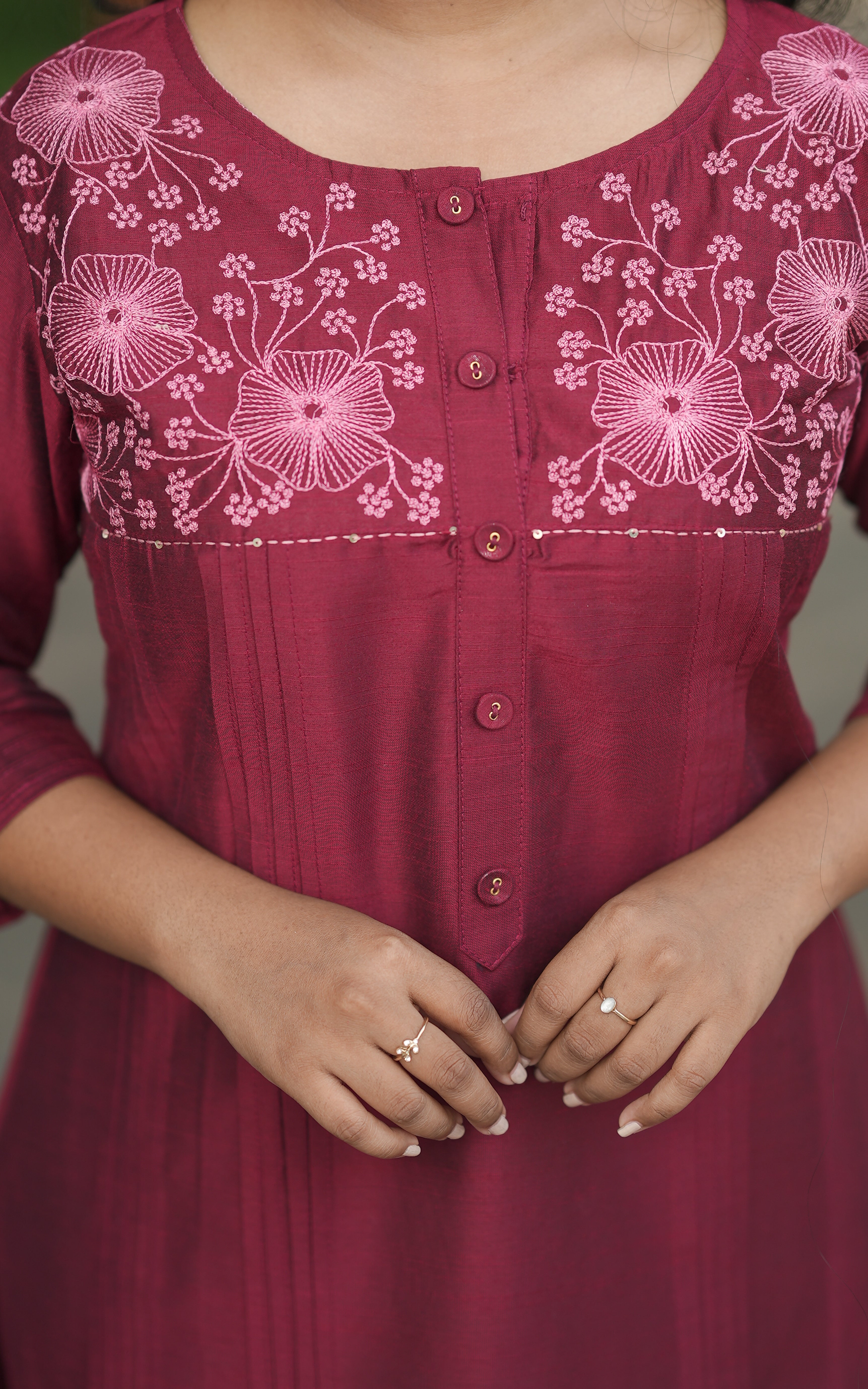 maroon kurti with white embroidery