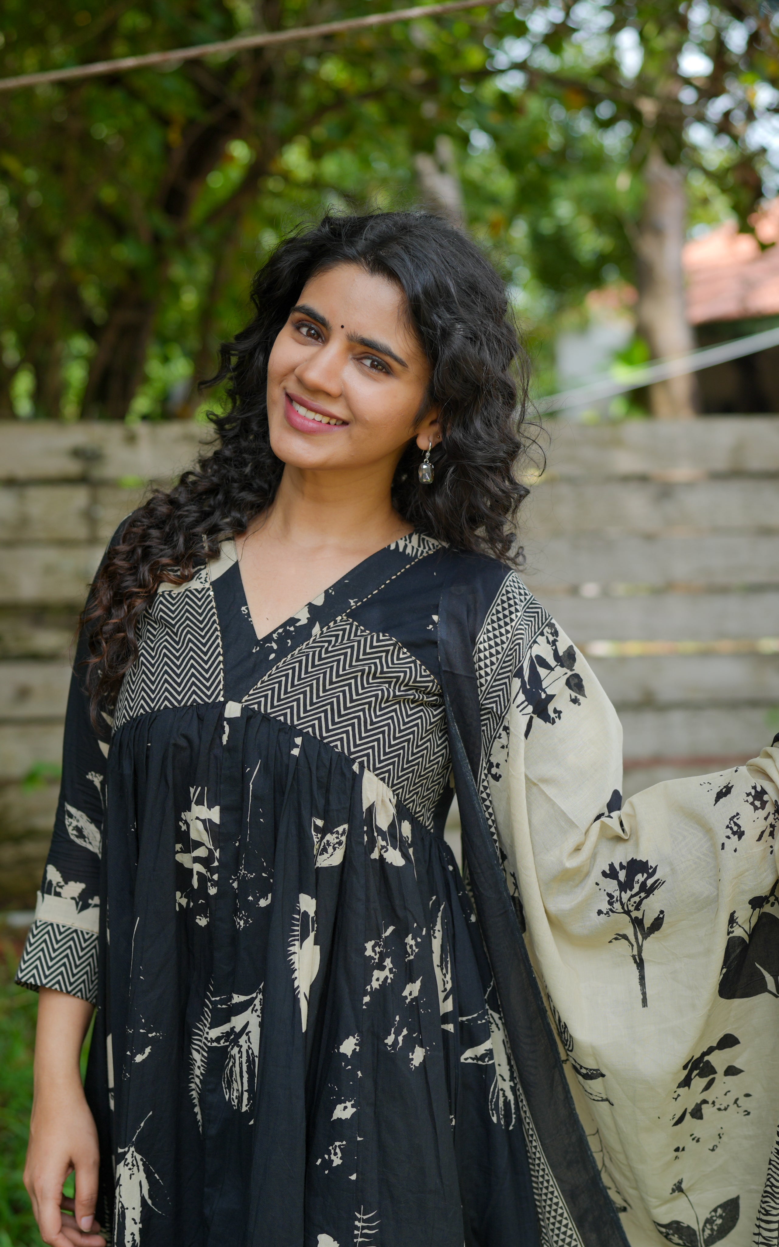 Simple ethnic wear for women