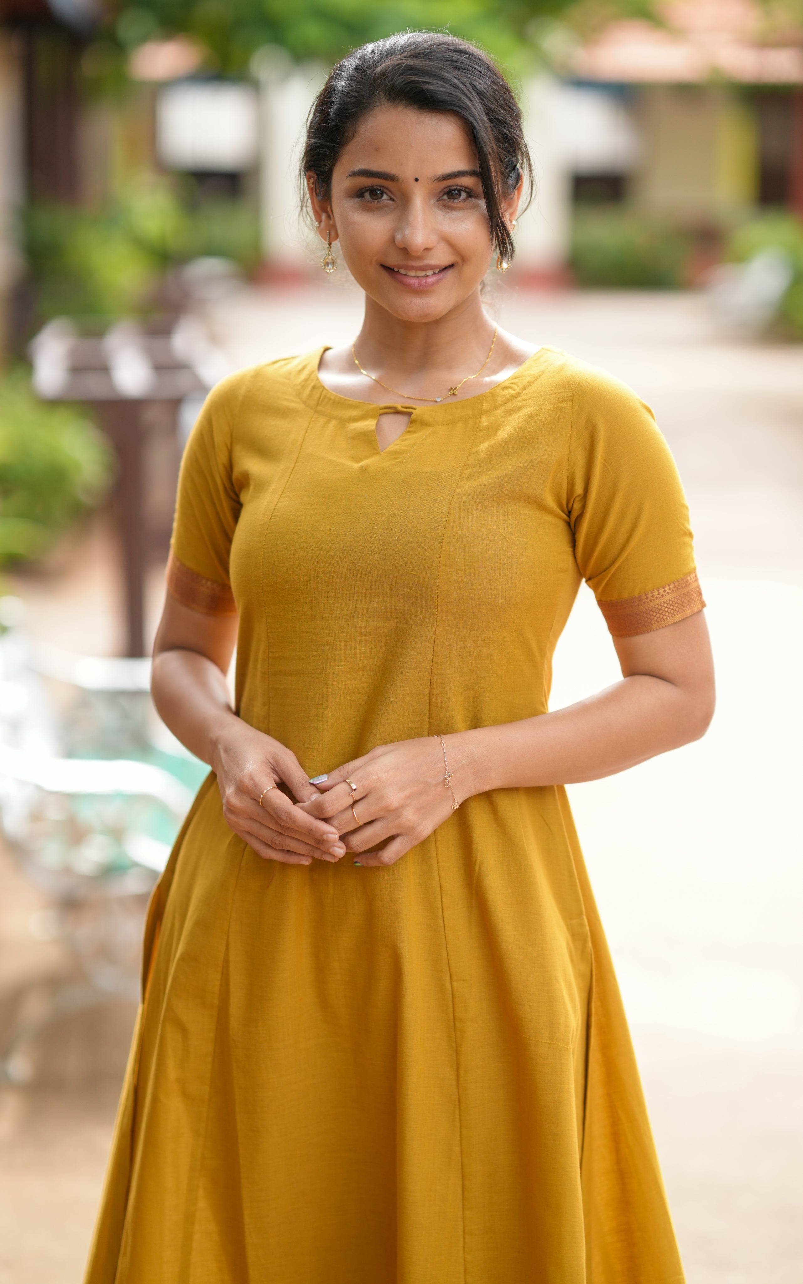 Aline Kurti with side slit