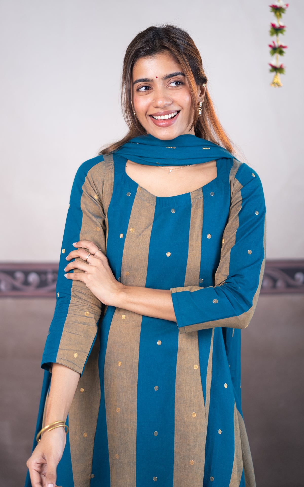 Pon Thamarai A (Kurti+Dupatta)