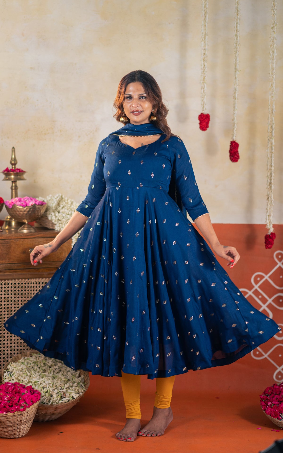 Vizha Pontharigai D (Kurti+Dupatta)