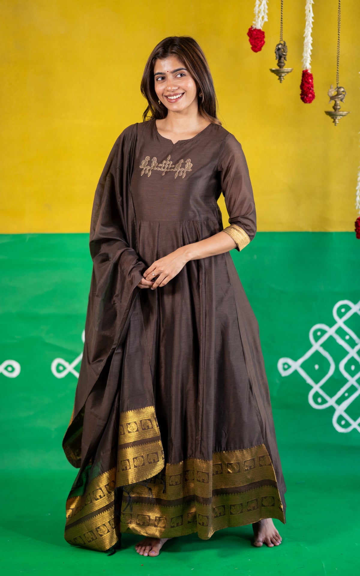 Vintage Vizha Kolam A (Kurti+Dupatta)