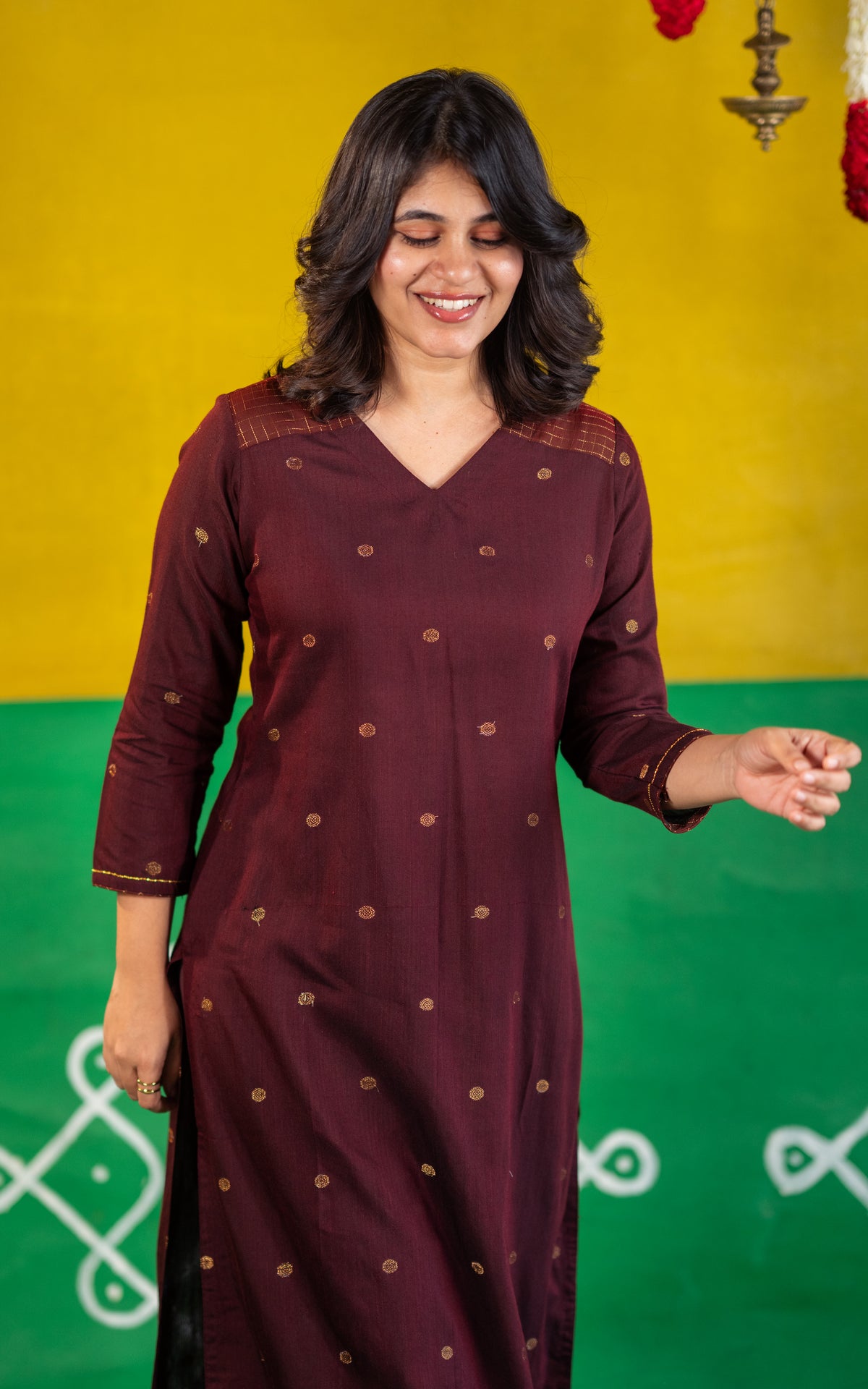 Rudra Mayil Border Coffee Brown