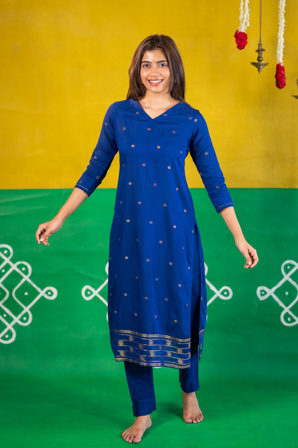 Rudra Mayil Border Royal Blue