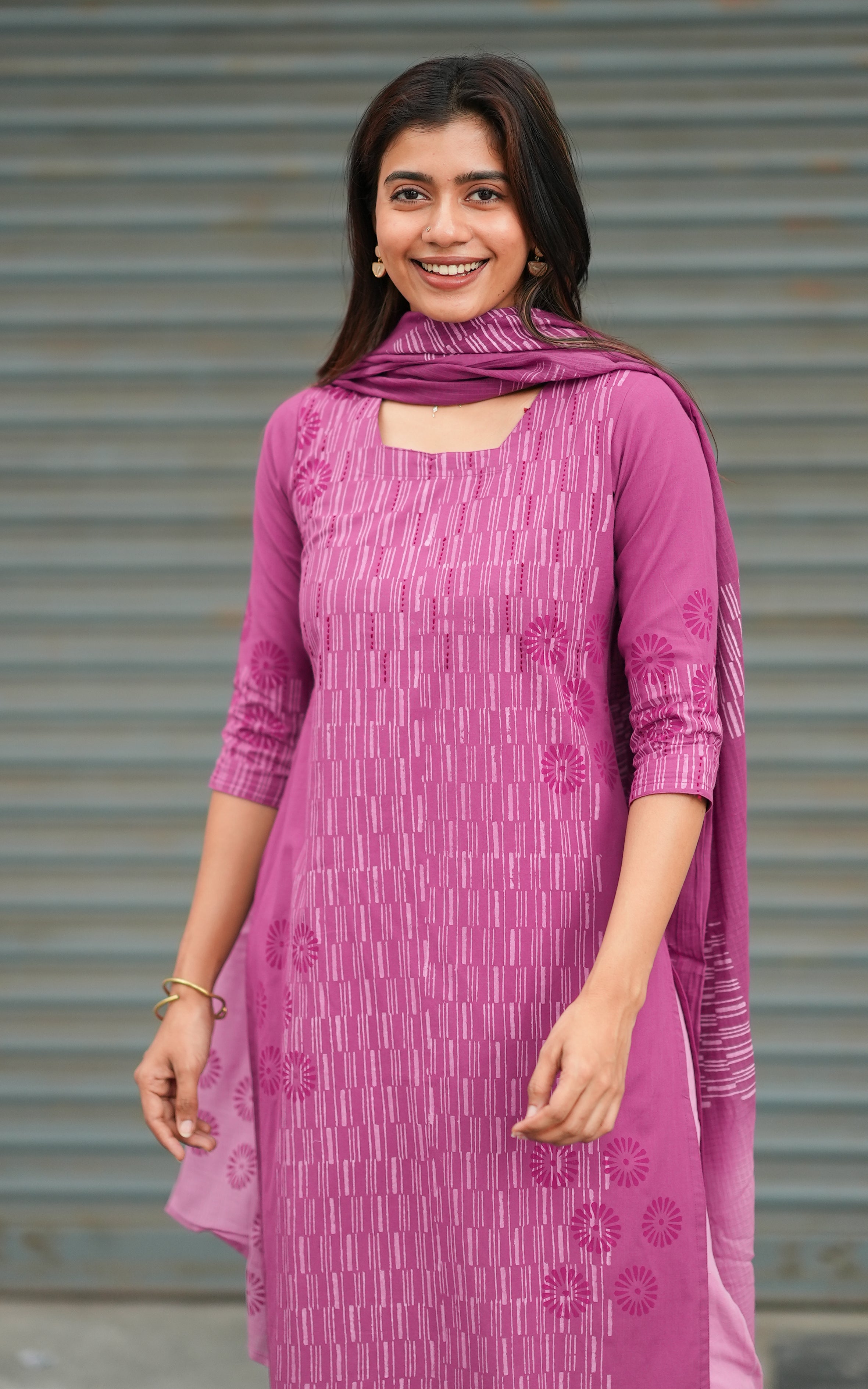 Avanthika B (Kurti+Dupatta)