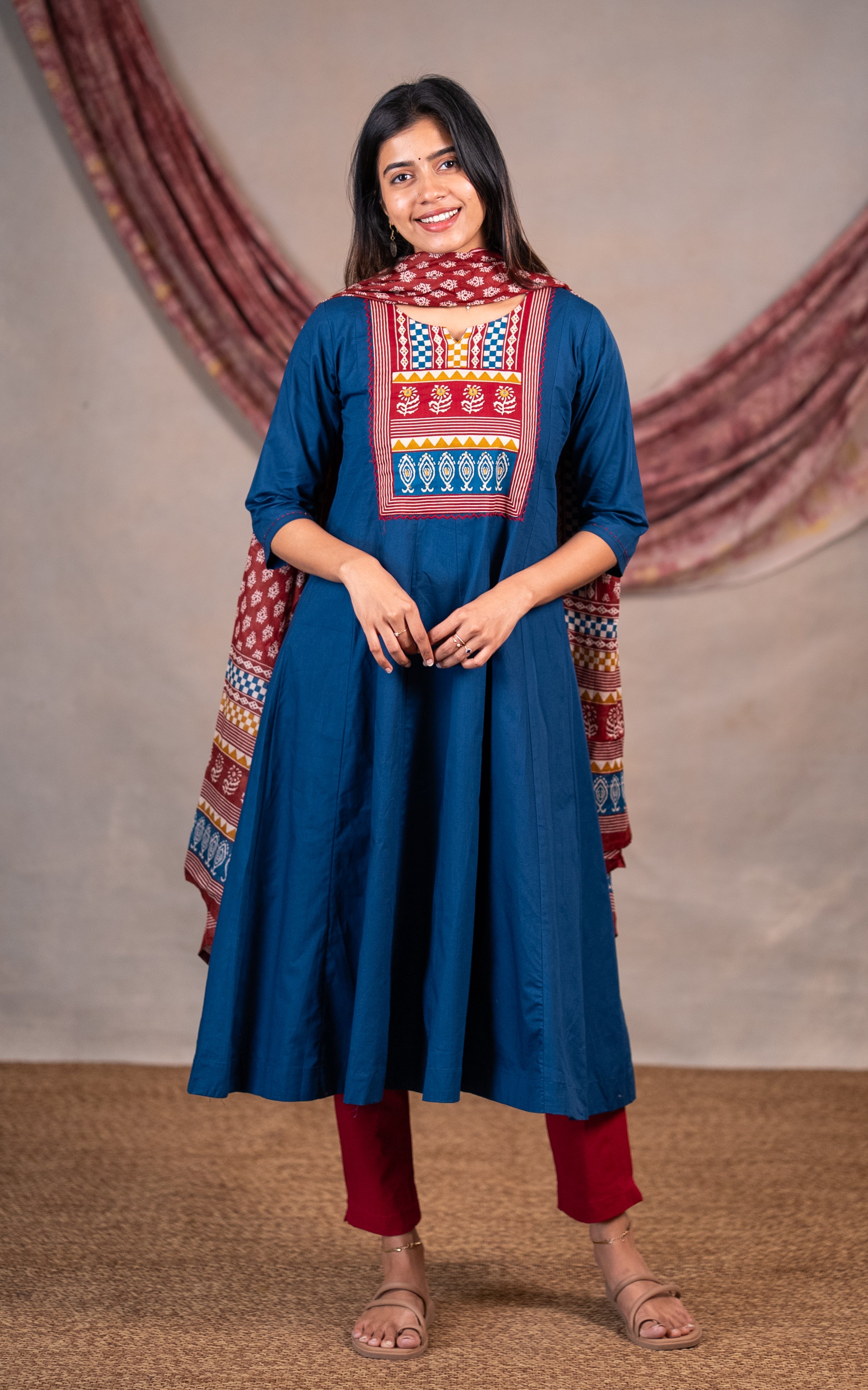 Mathiyazhagi Blue (Kurti+Dupatta)