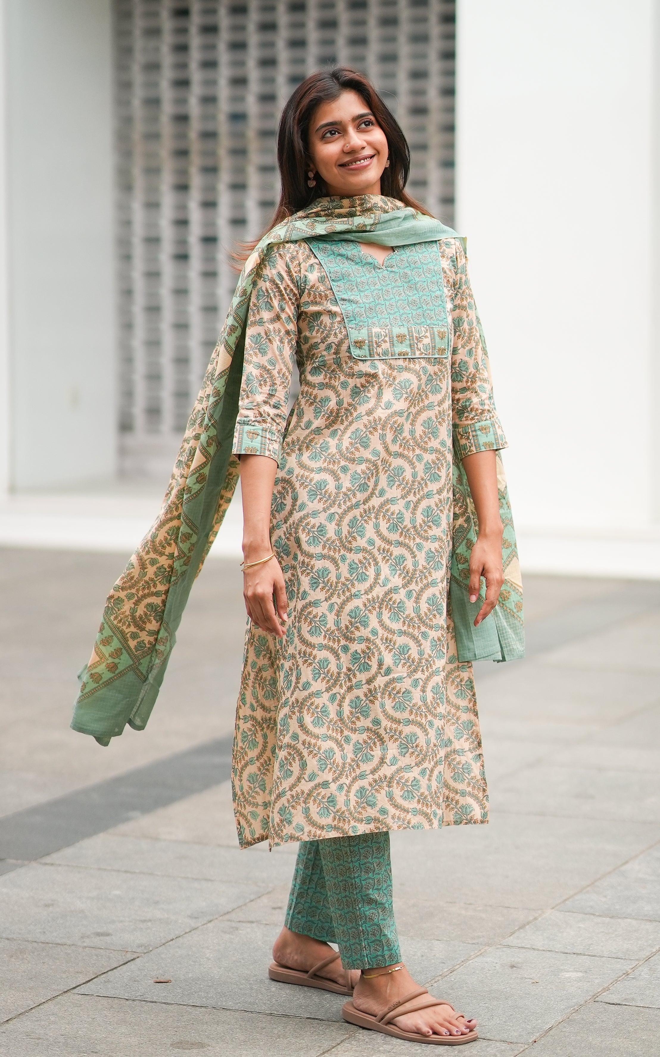 Jenisha B (Kurti+Pant+Dupatta)
