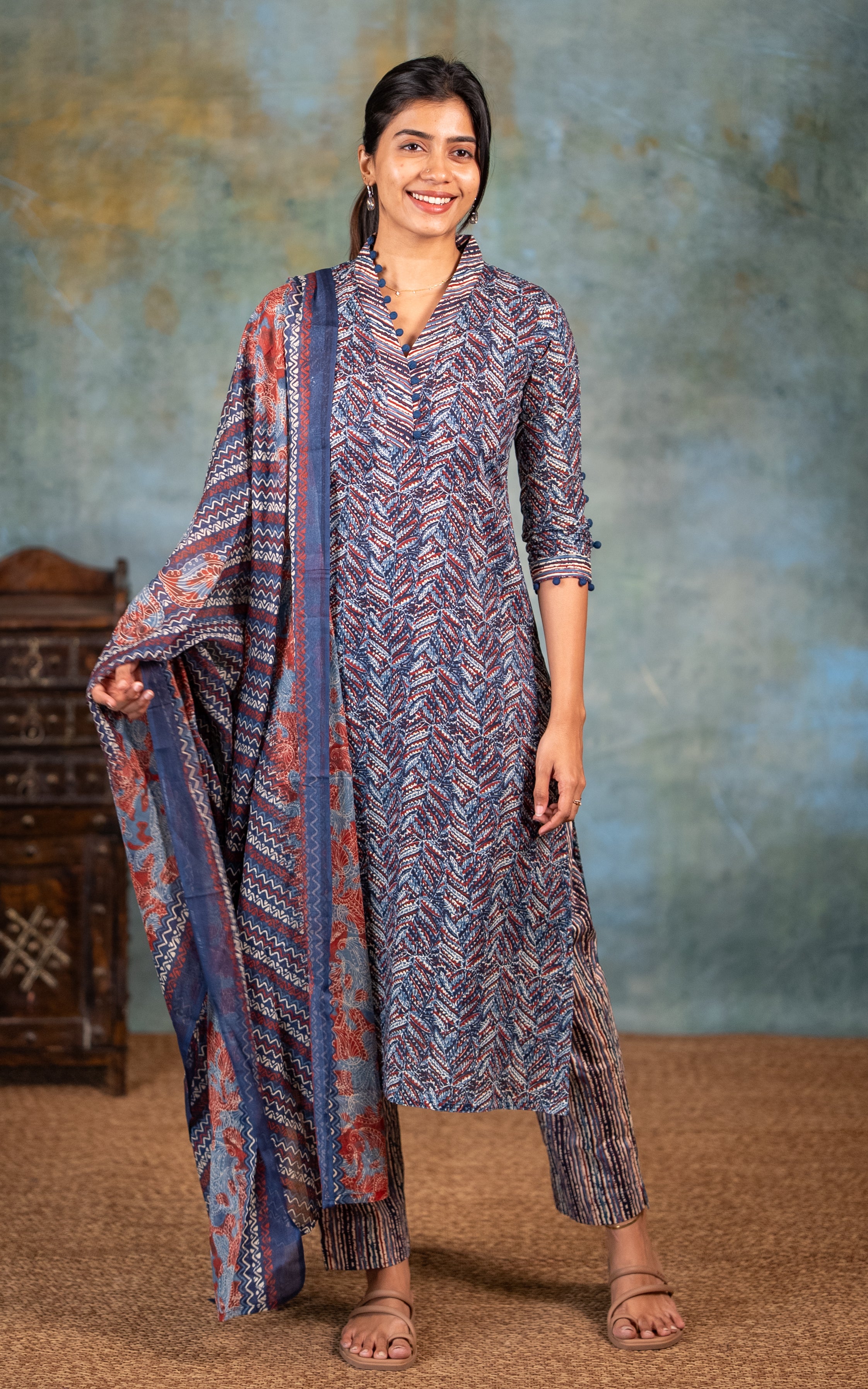 Elegant Cotton Kurti With Elastic Waist Pant And Rope Tie

Casual Wear Printed Cotton Kurti Set With Pocket Pant
