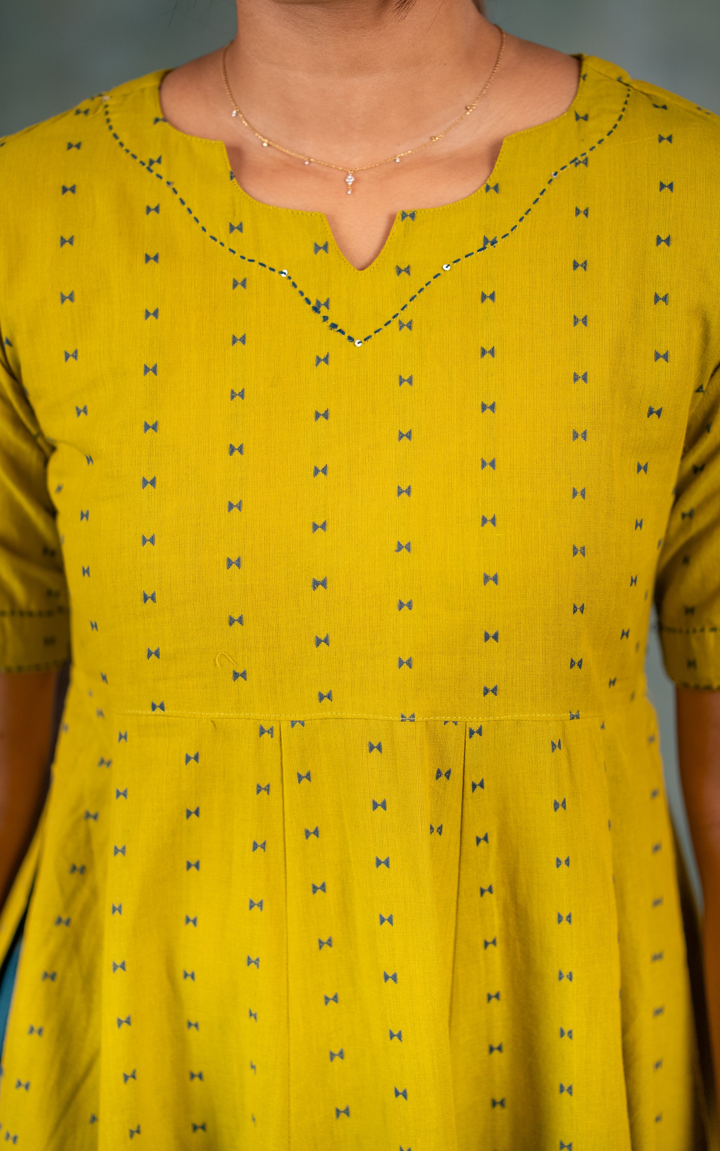 Office wear comfortable cotton naira cut kurti

Daily wear breathable south cotton kurti set
