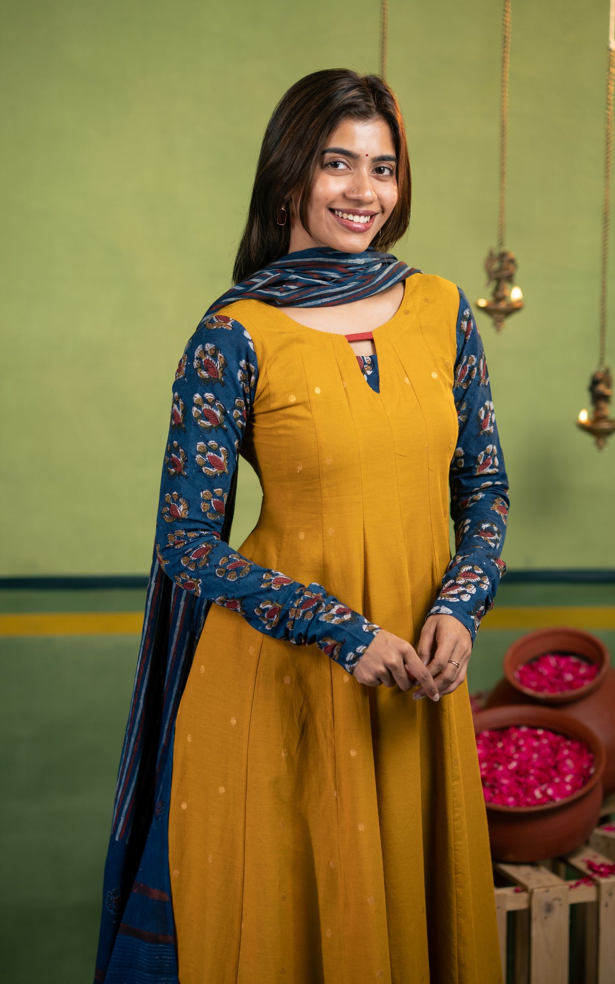 Main Character Vibes B (Kurti+Dupatta)