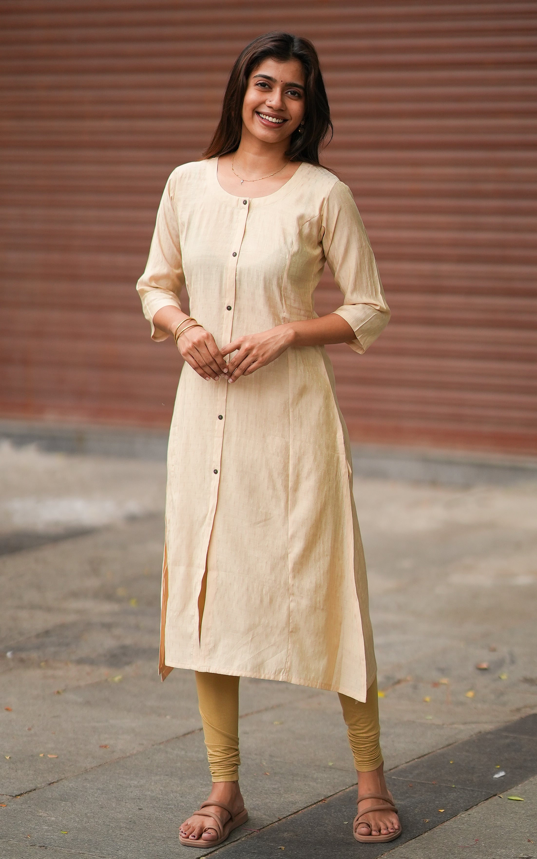Leena Beige