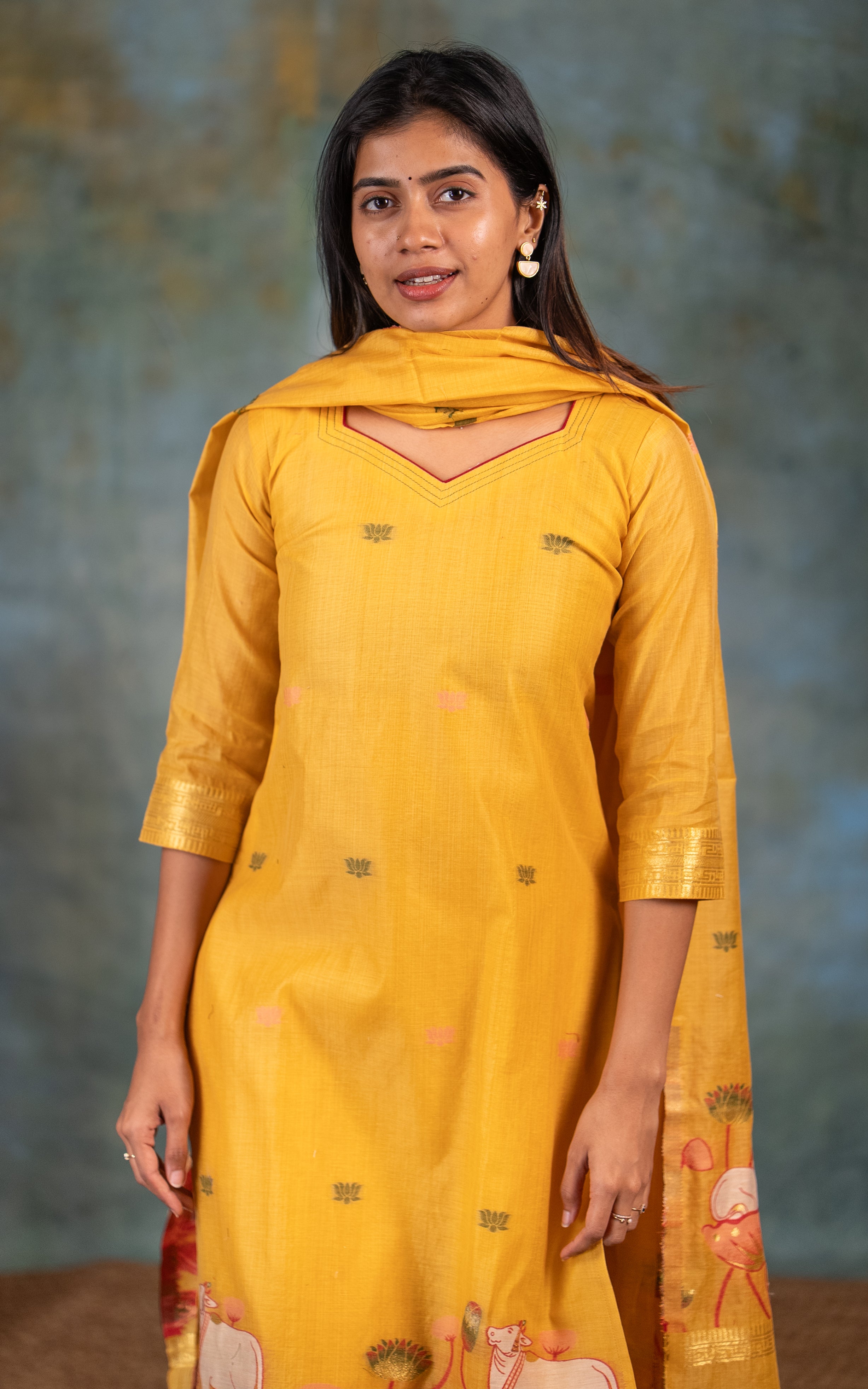 Varnisha (Kurti+Pant+Dupatta)