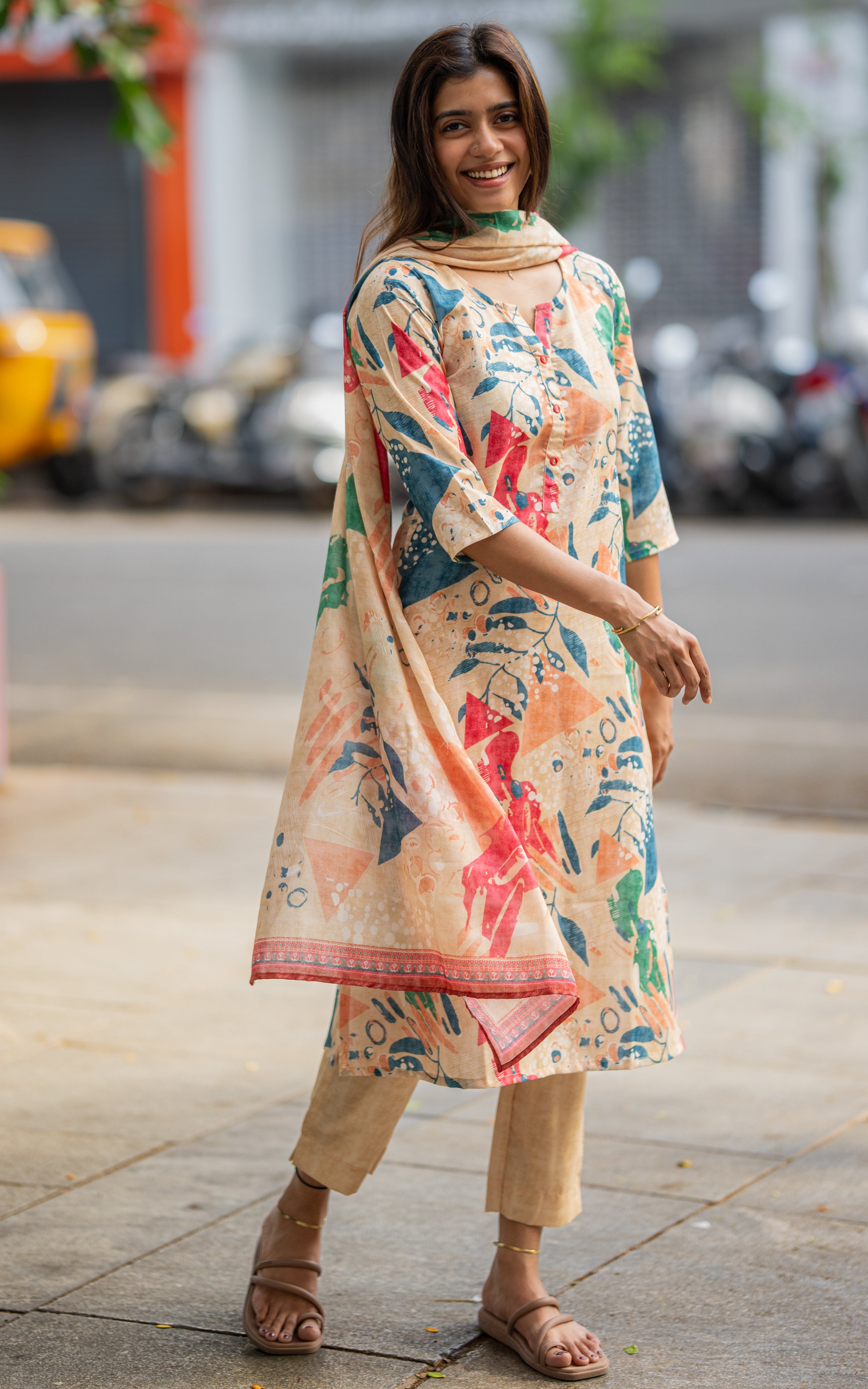 Keshini C (Kurti+Pant+Dupatta)