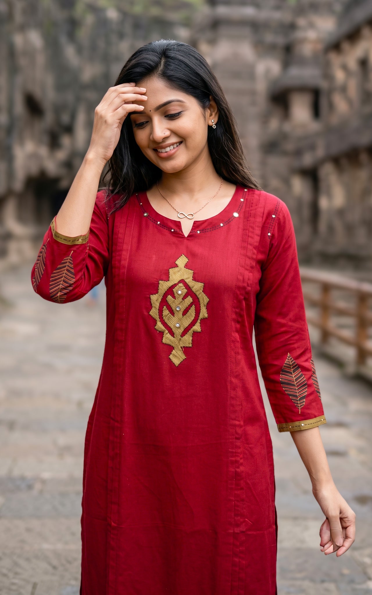 Ilayanila Maroon