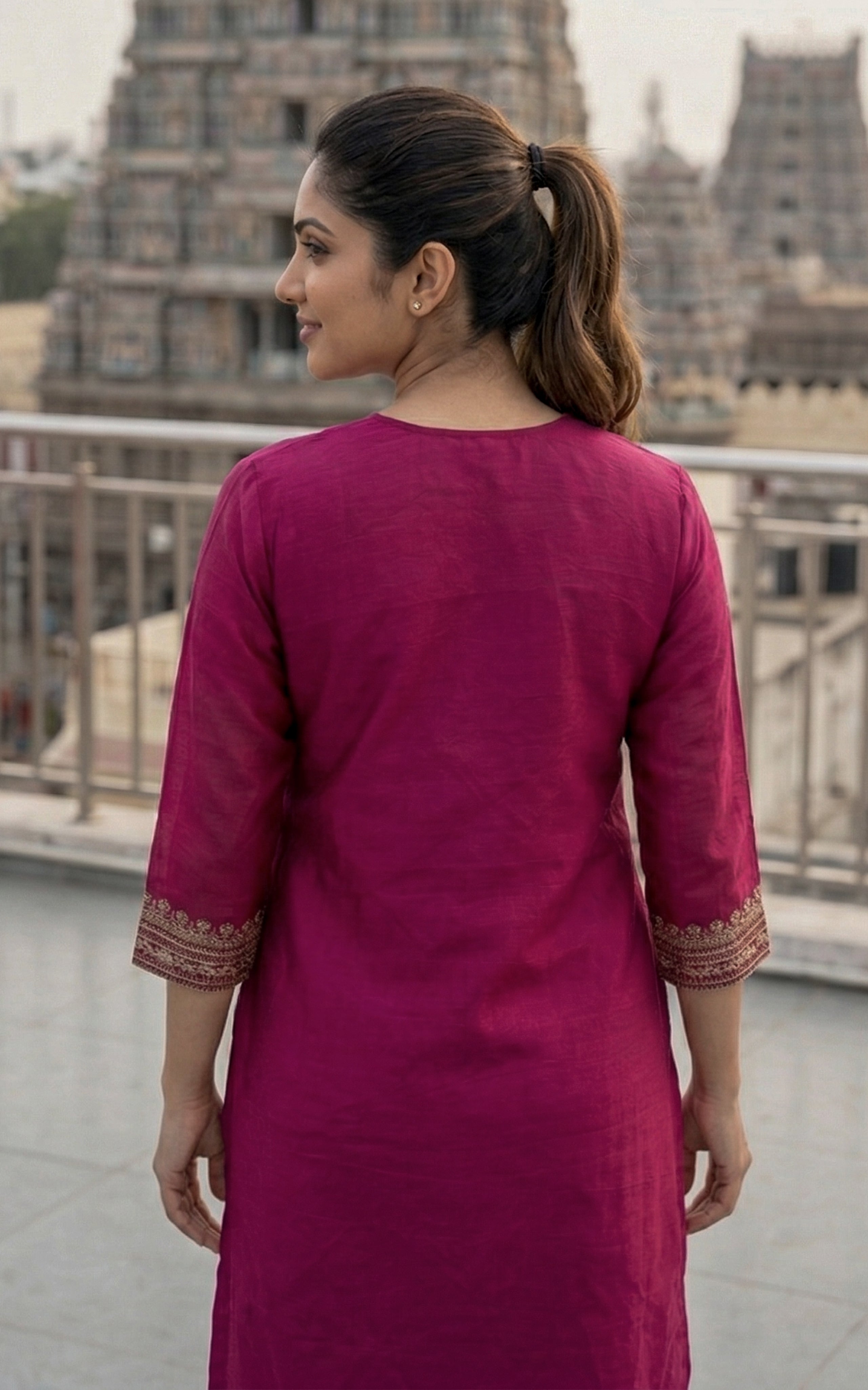  Dupatta adds softness to the structured kurti and pants.
