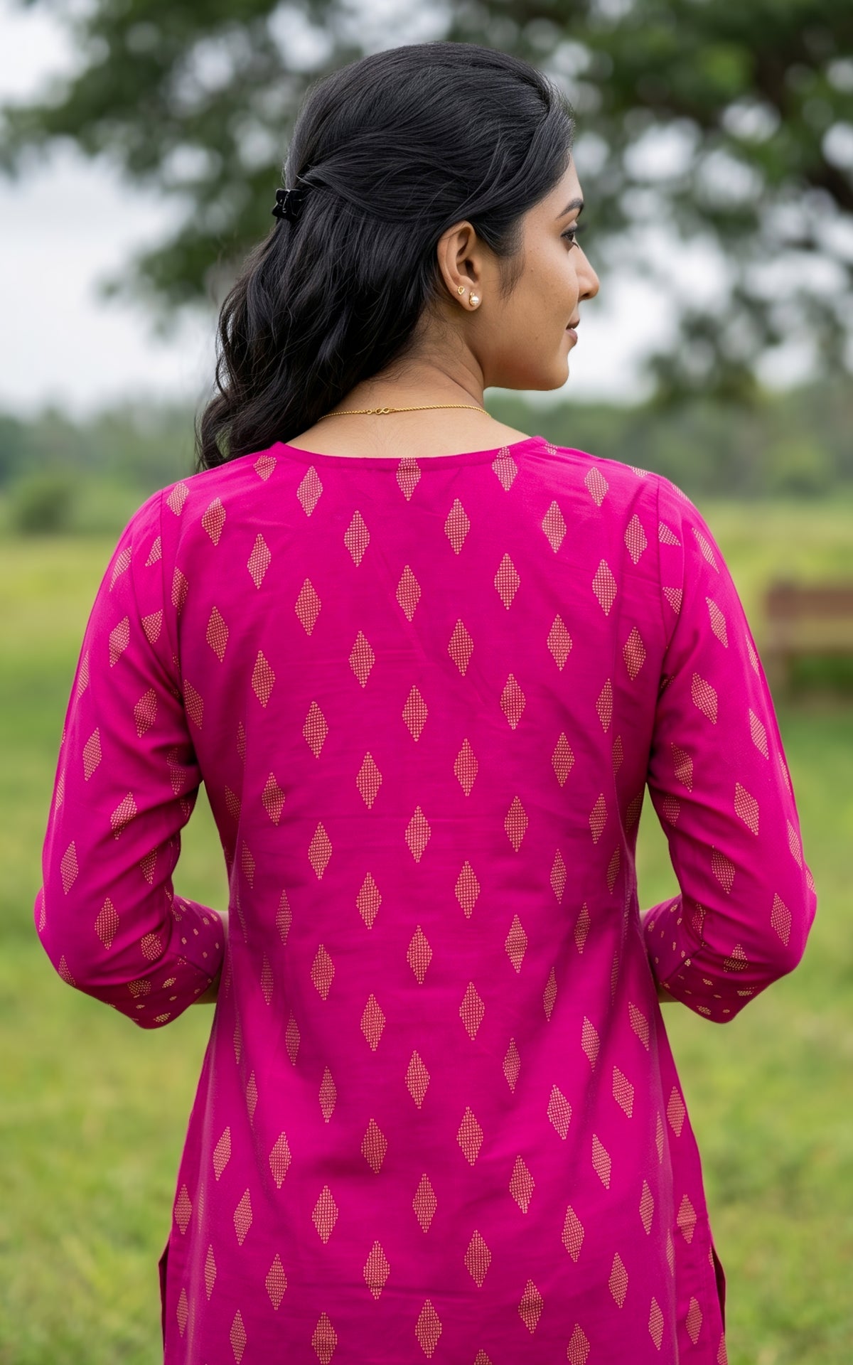 Aathirai Magenta