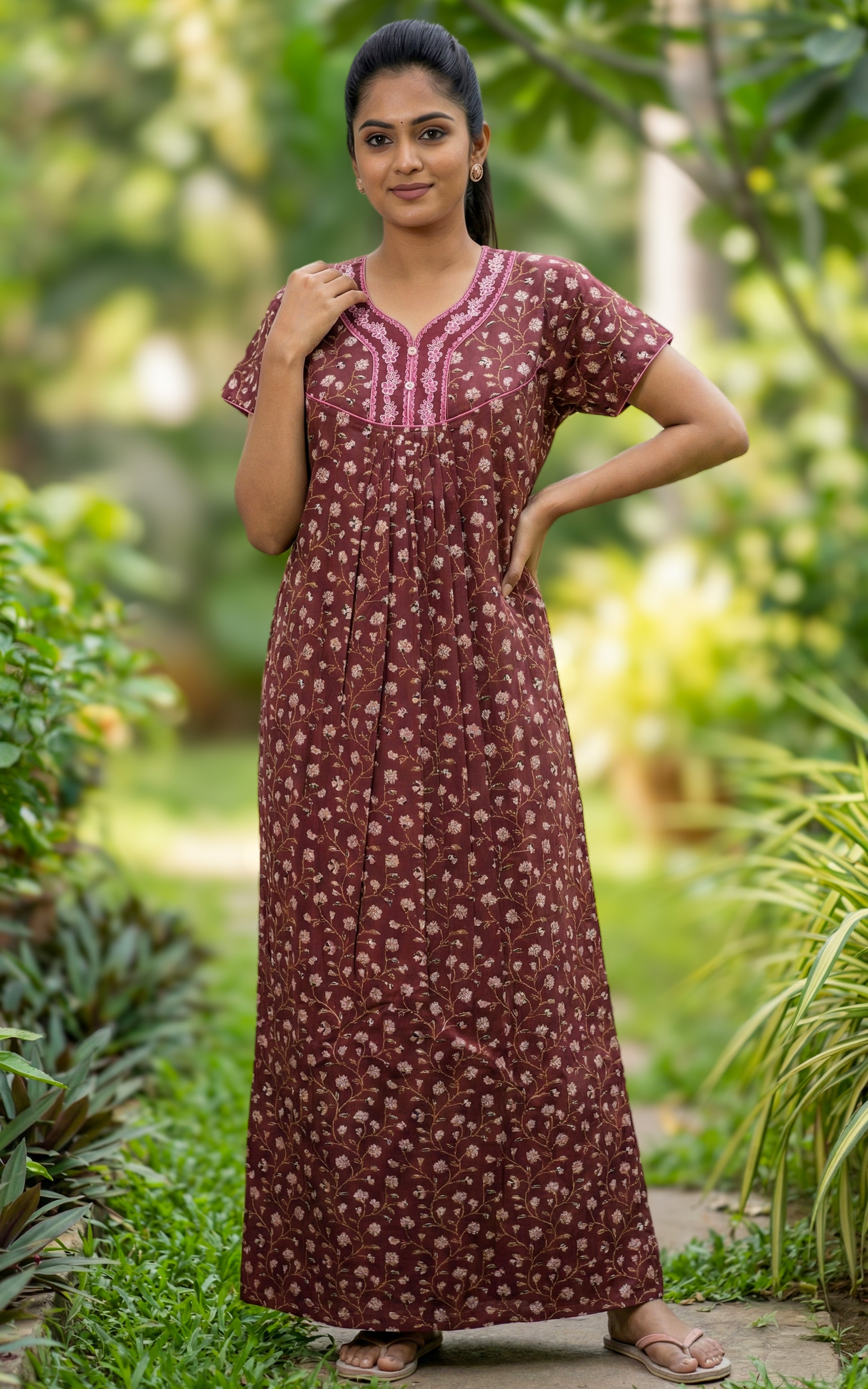 Cotton nighty with a convenient pocket