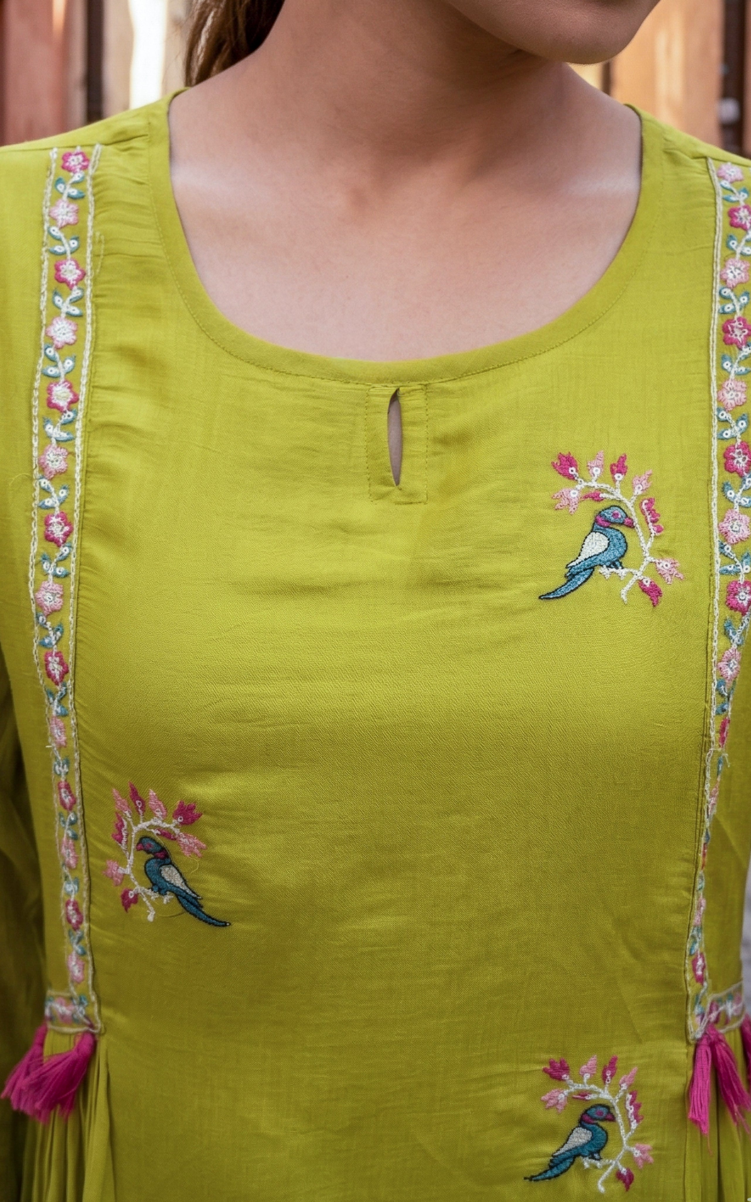 Kili Mozhi Lime Green (Kurti+Dupatta)