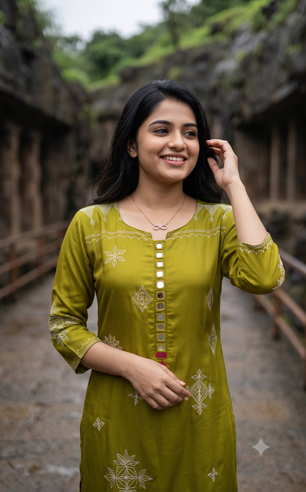 Thulasi C (Kurti+Pant)