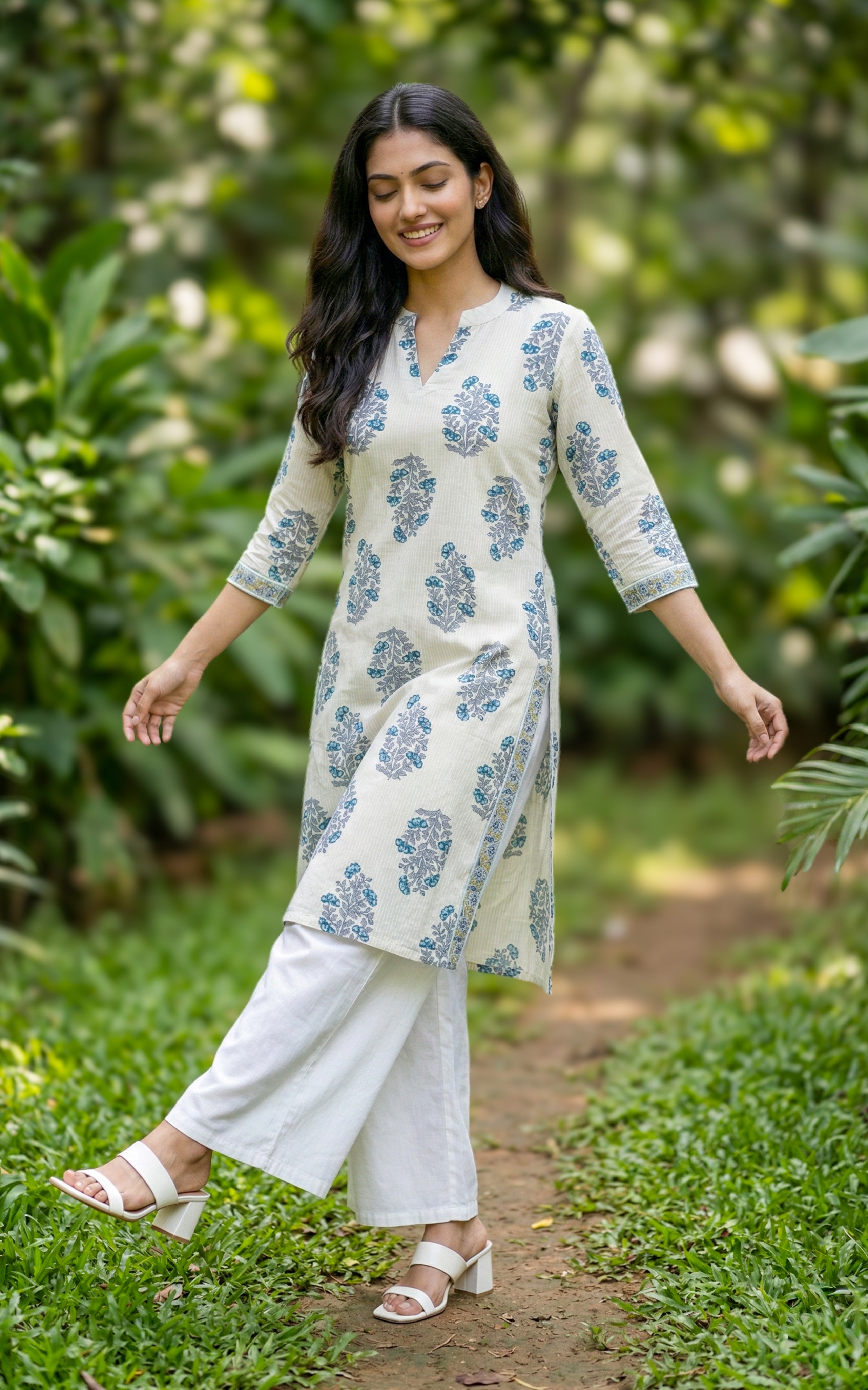 white kurti for college girls
stylish cotton kurti for students
