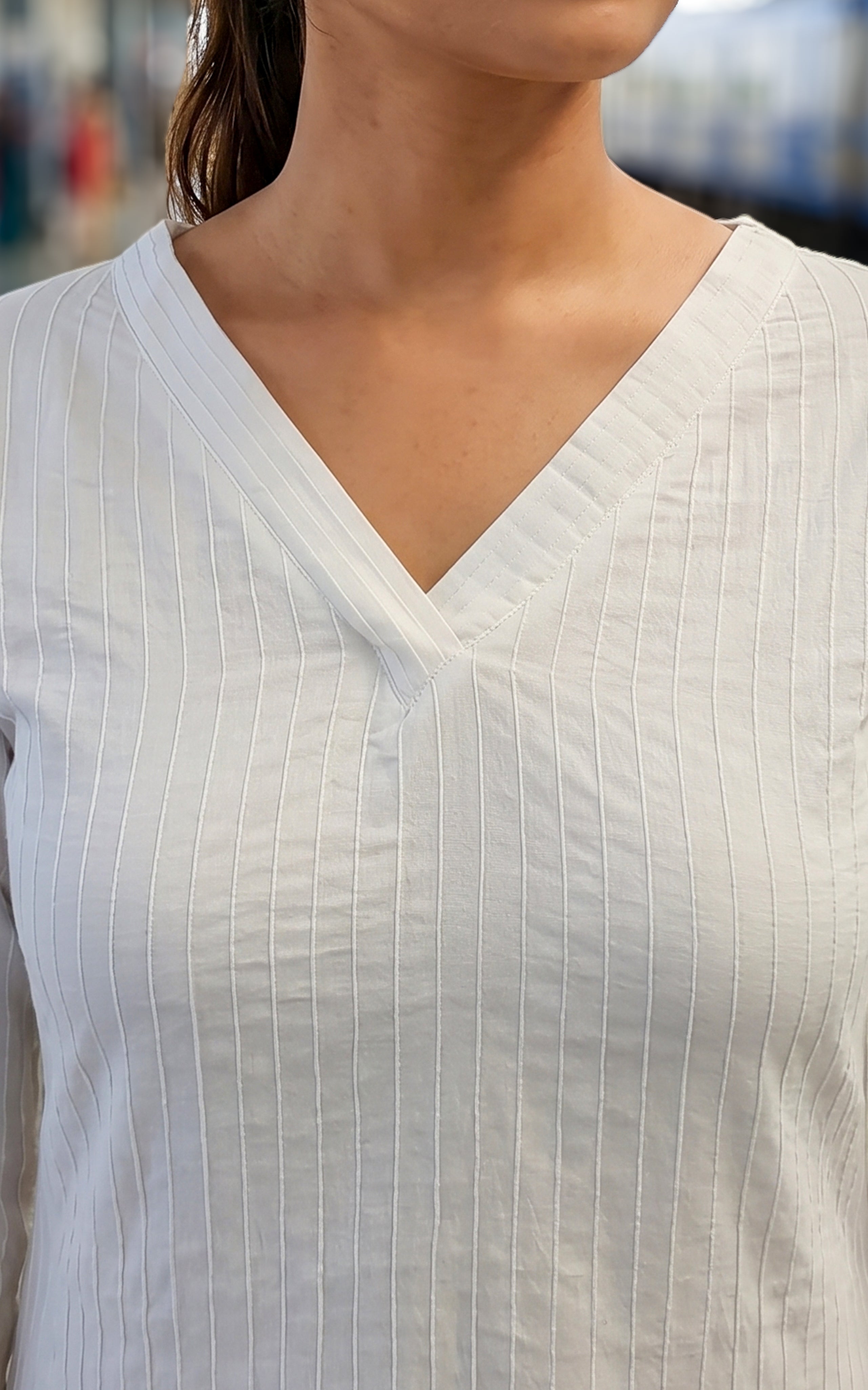Instore - White Color V Neck Straight Cut Kurti with Side Slit and Pintuck Detailing, Paired with Indigo Dupatta, No Lining