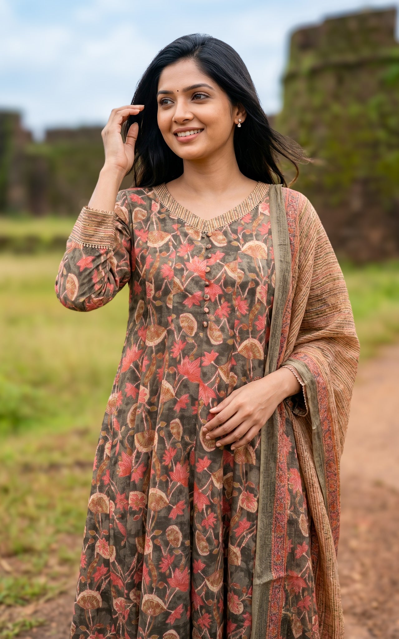Riya A (Kurti+Dupatta)