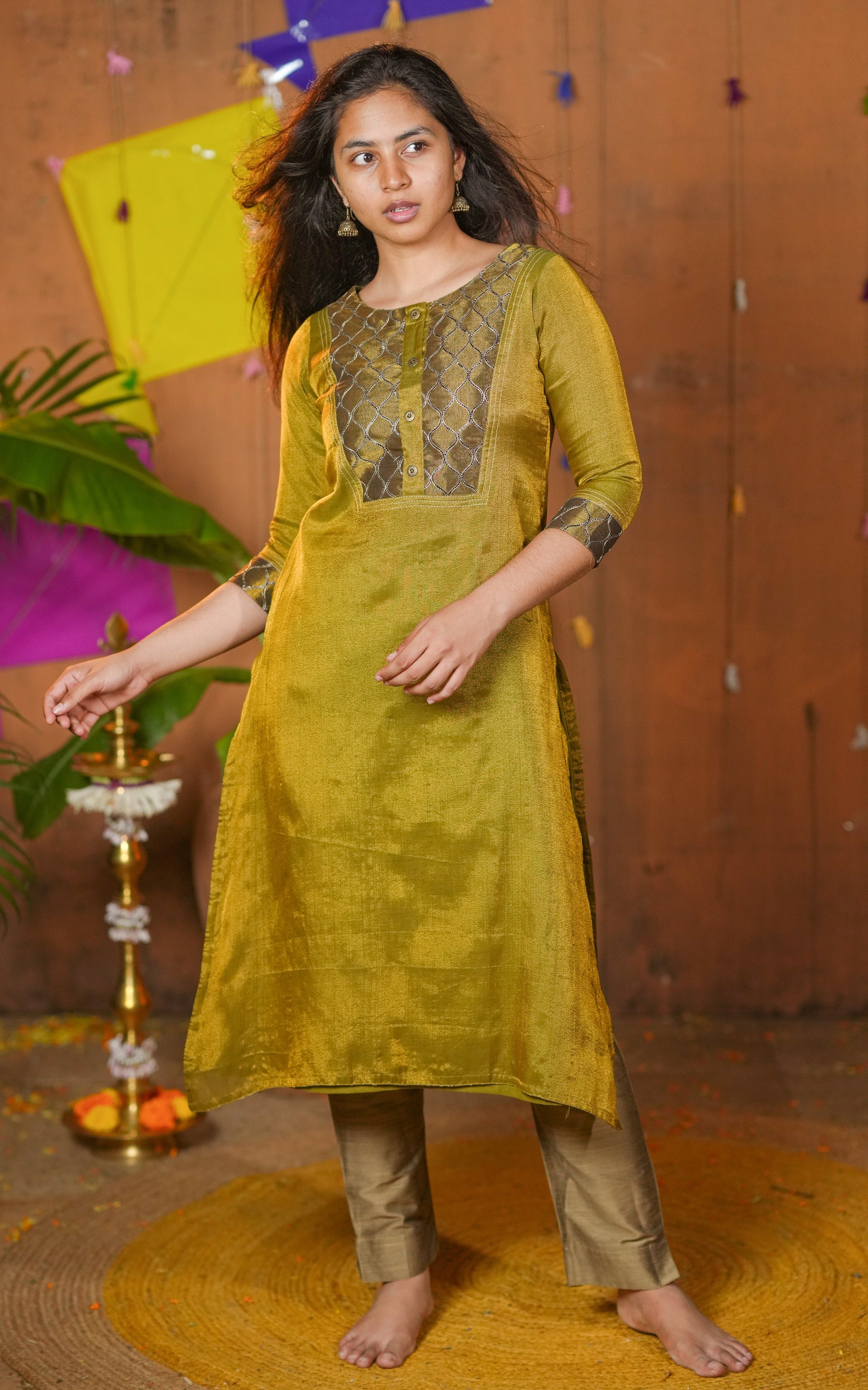 Instore – Dual Shade Mehandi Green Isaipriya Kurti for Women – Art Chanderi – Indian Ethnic Wear