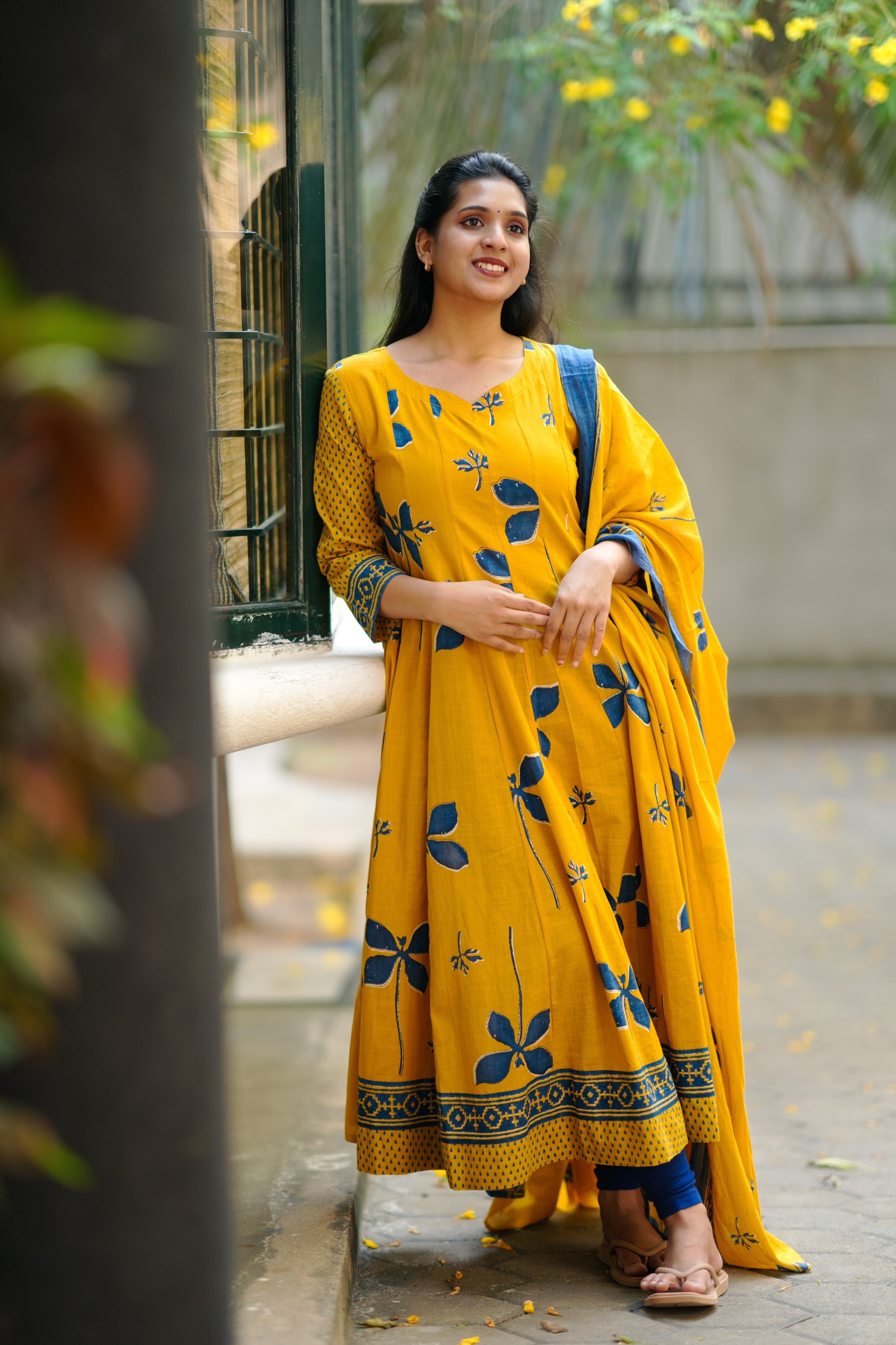 Manjal Malar (Kurti+Dupatta)