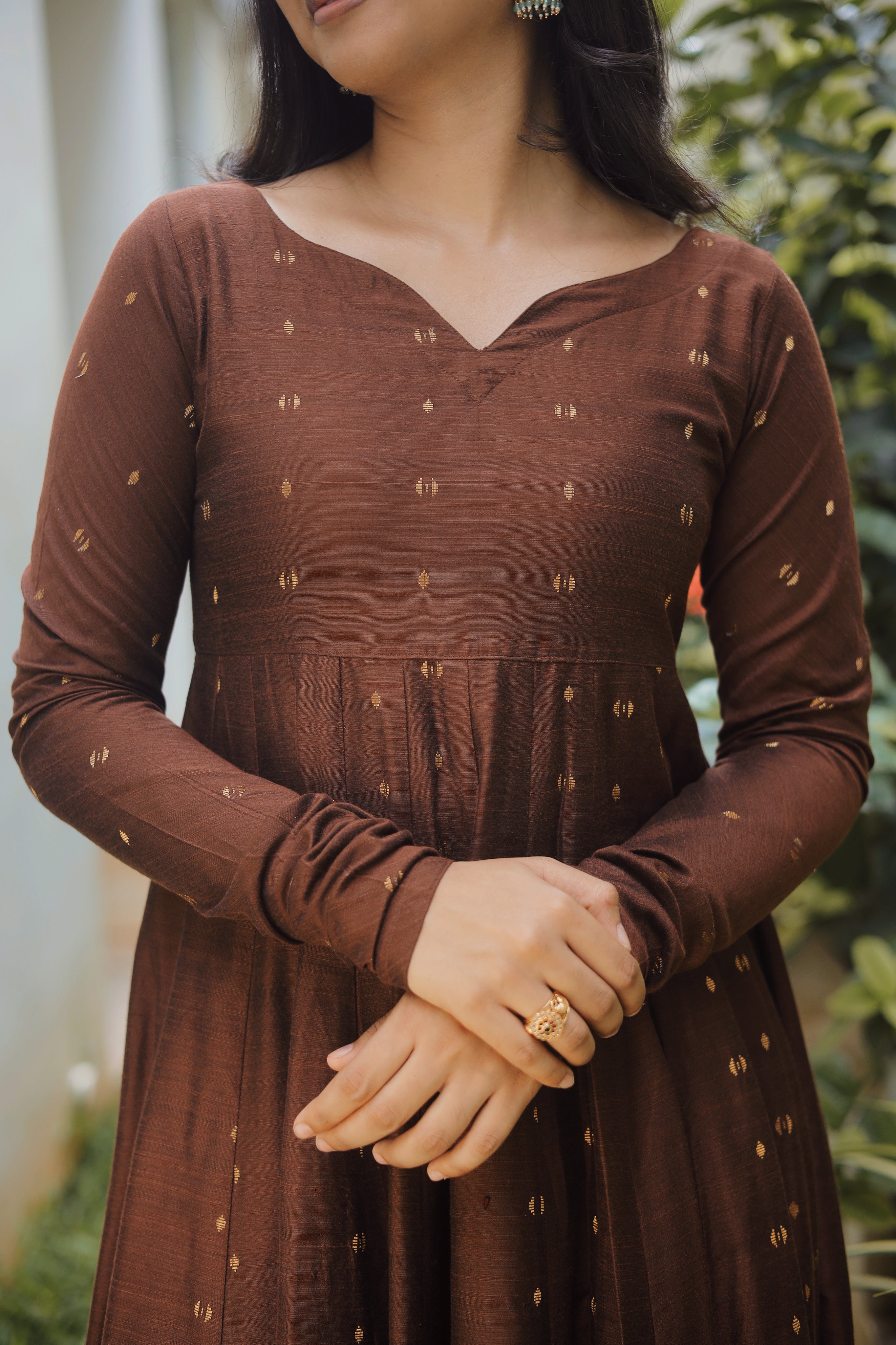  Crafted for celebrations, finished with fine detailing.
