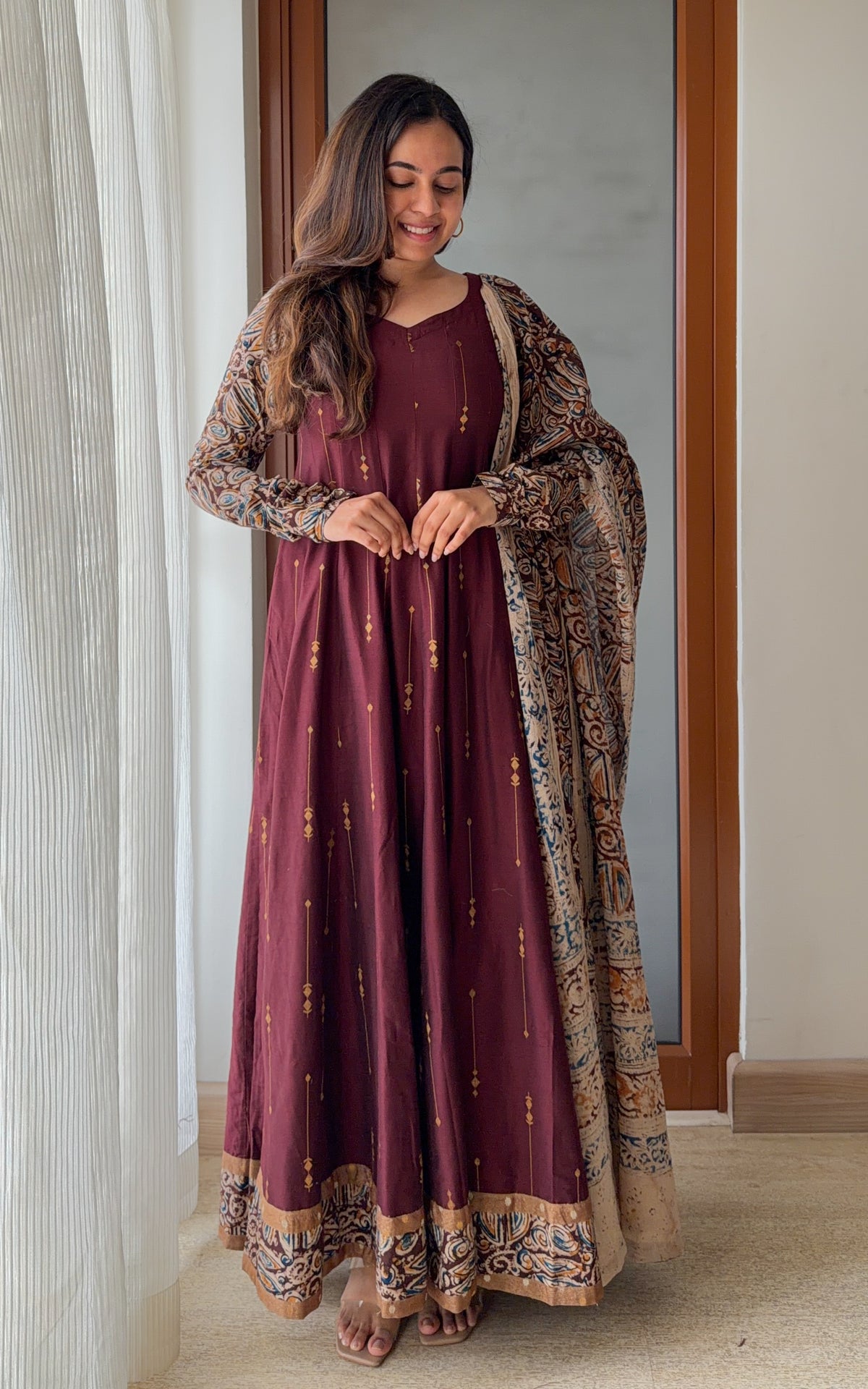 Magilarasi (Kurti+Dupatta)