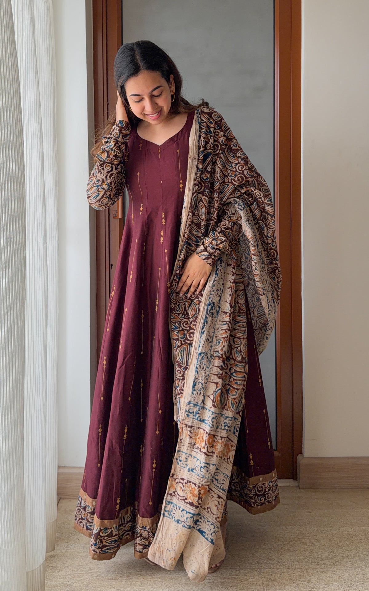 Magilarasi (Kurti+Dupatta)