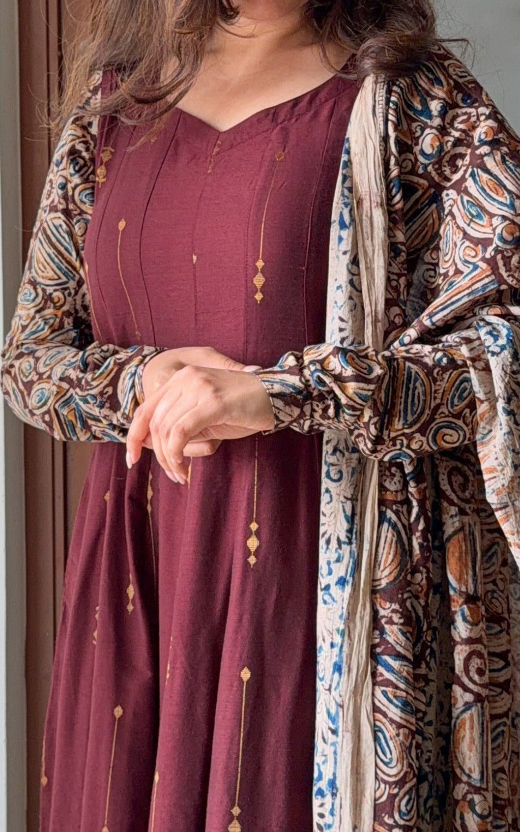 Magilarasi (Kurti+Dupatta)