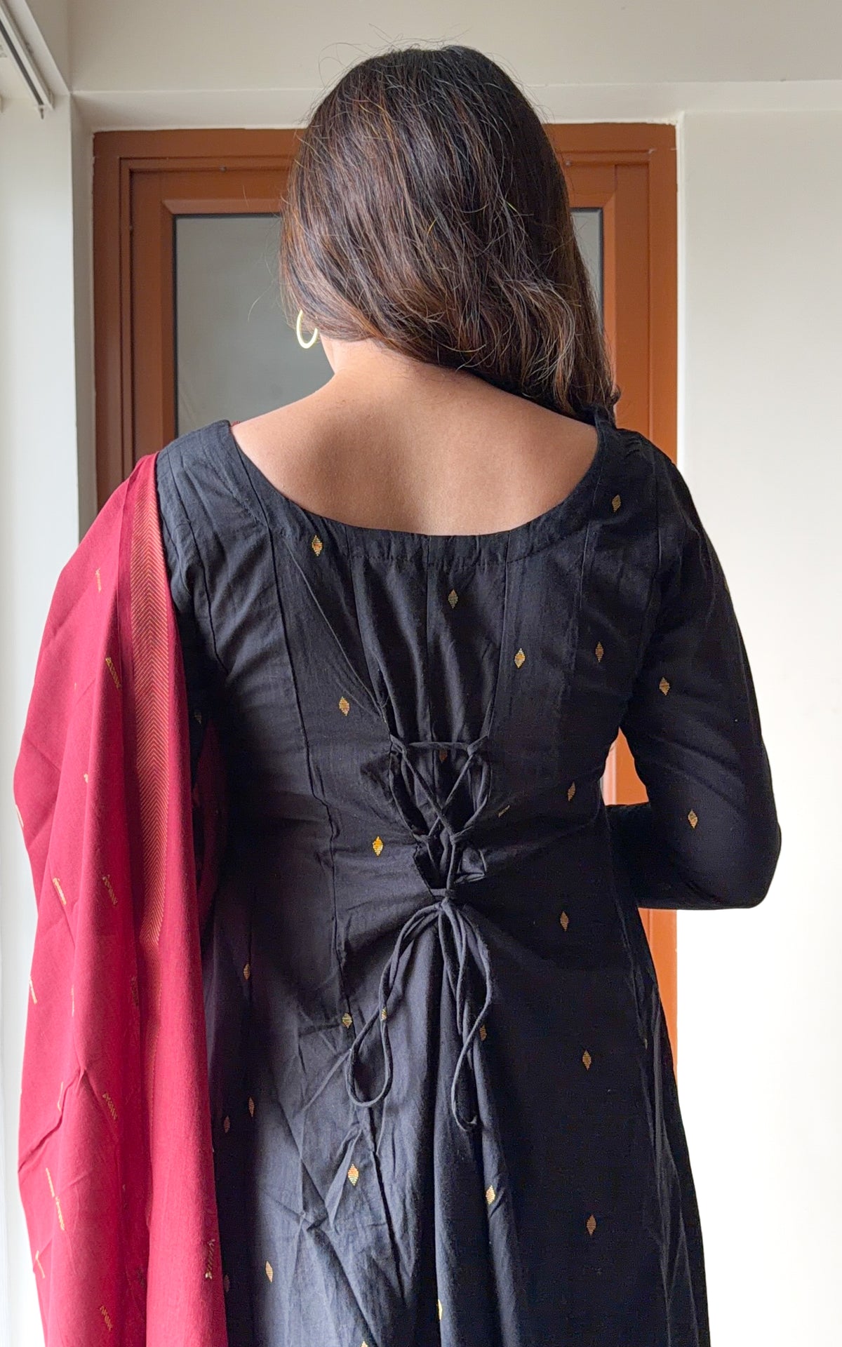 Kundhavai Black (Kurti+Dupatta)