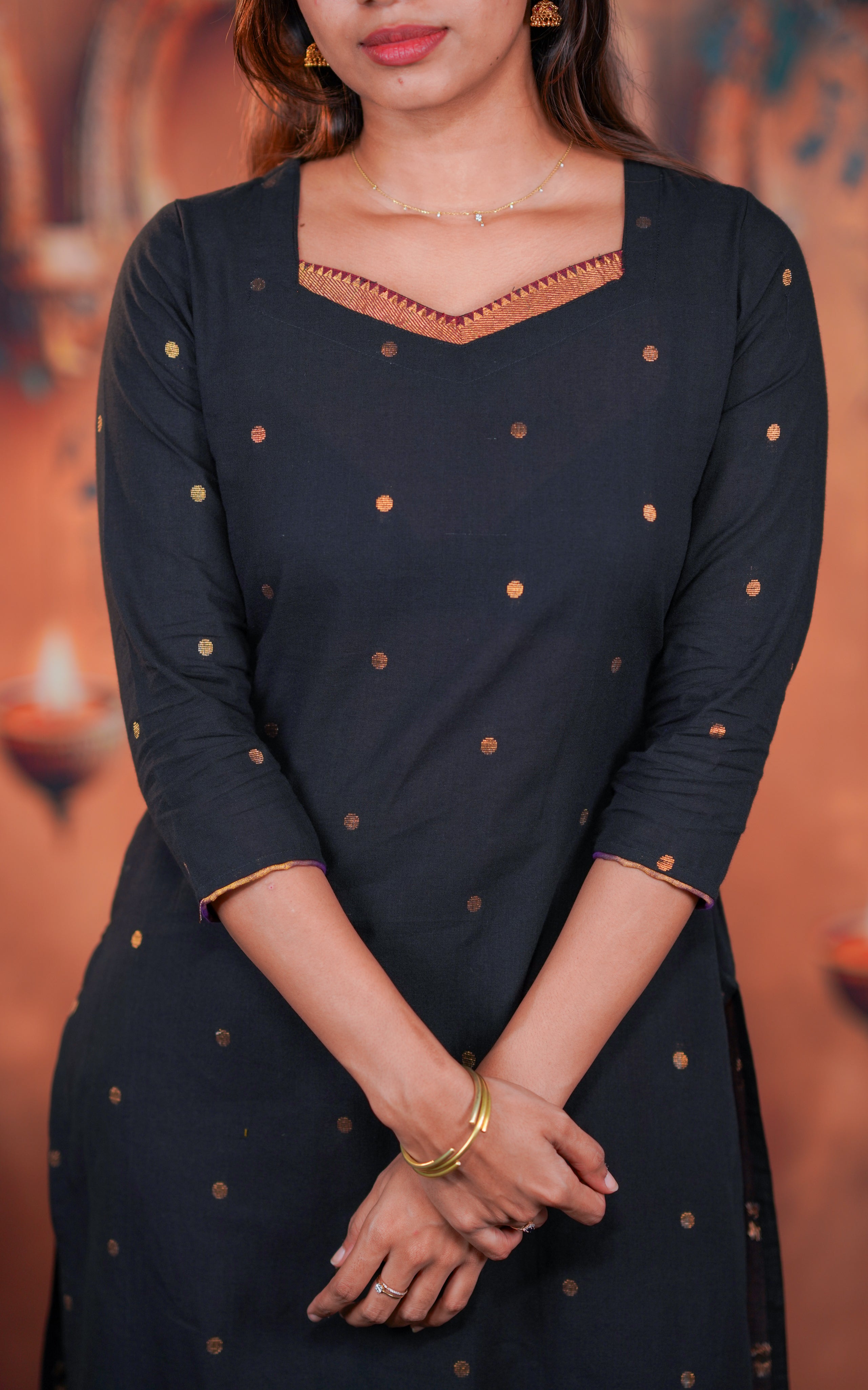 decorative zig-zag woven border