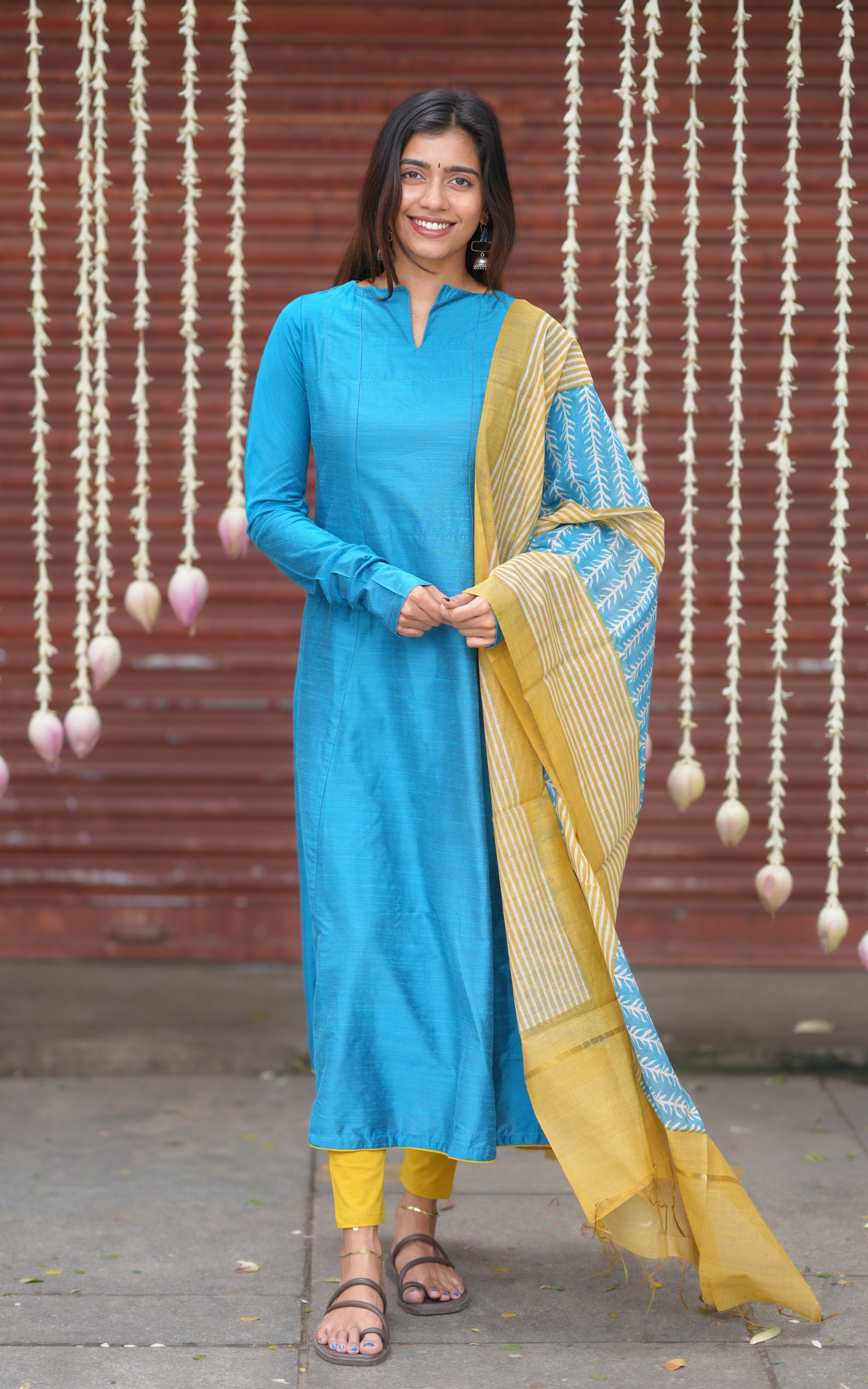 Kadhalar Dhinam 2 (Kurti+Dupatta)