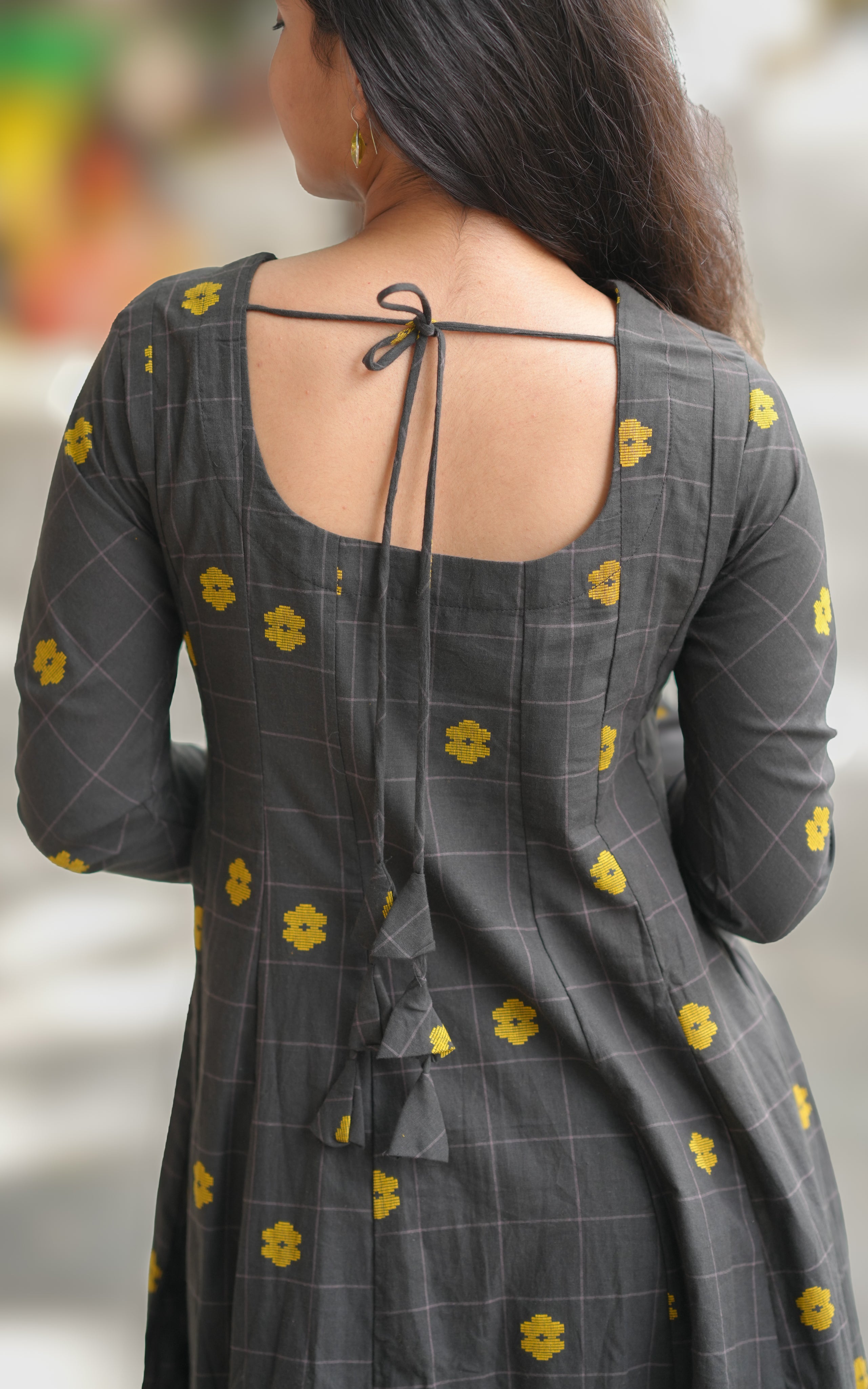 Simple ethnic wear