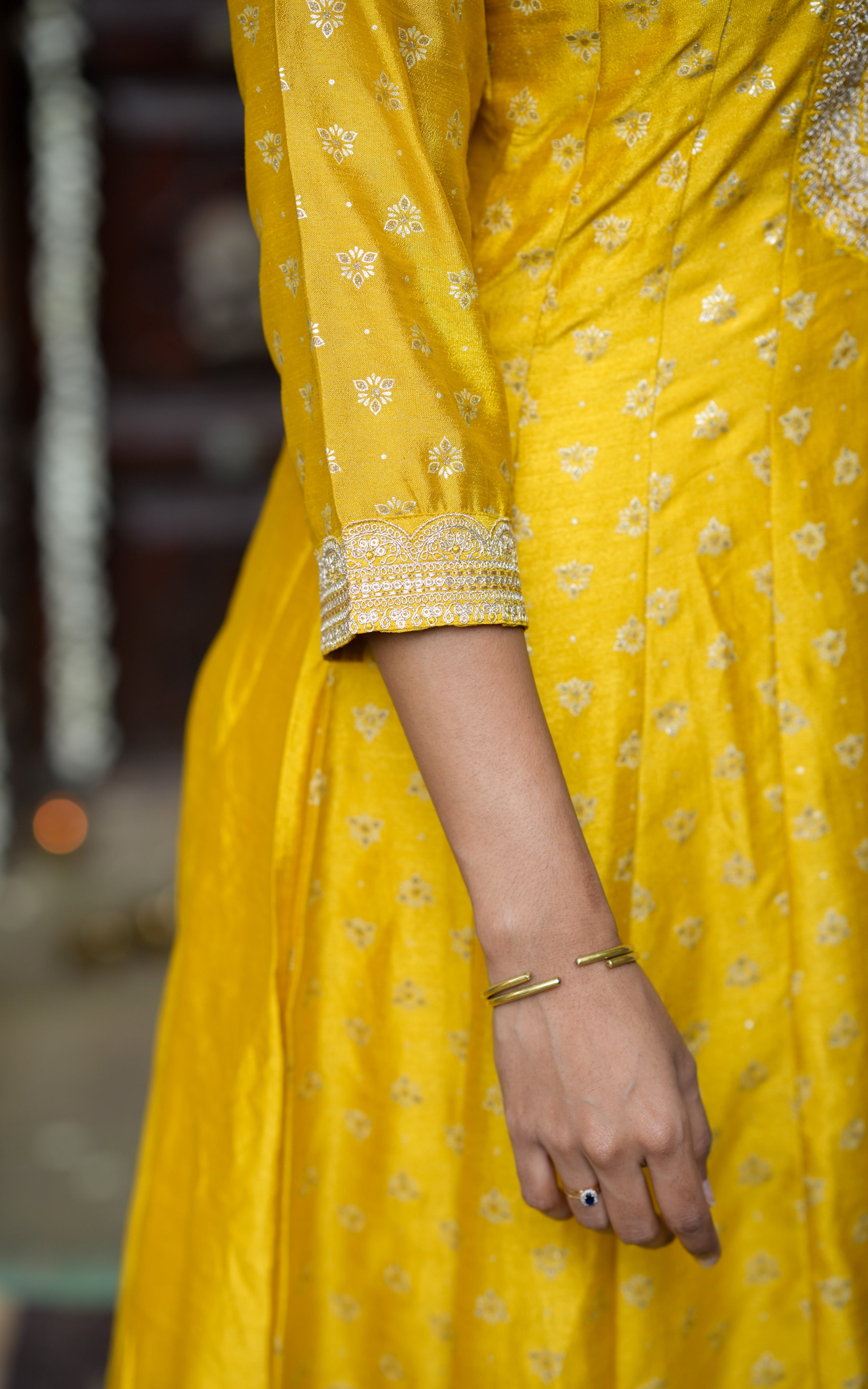 Elegant, ethnic, and easy — a triple win for festive dressing.