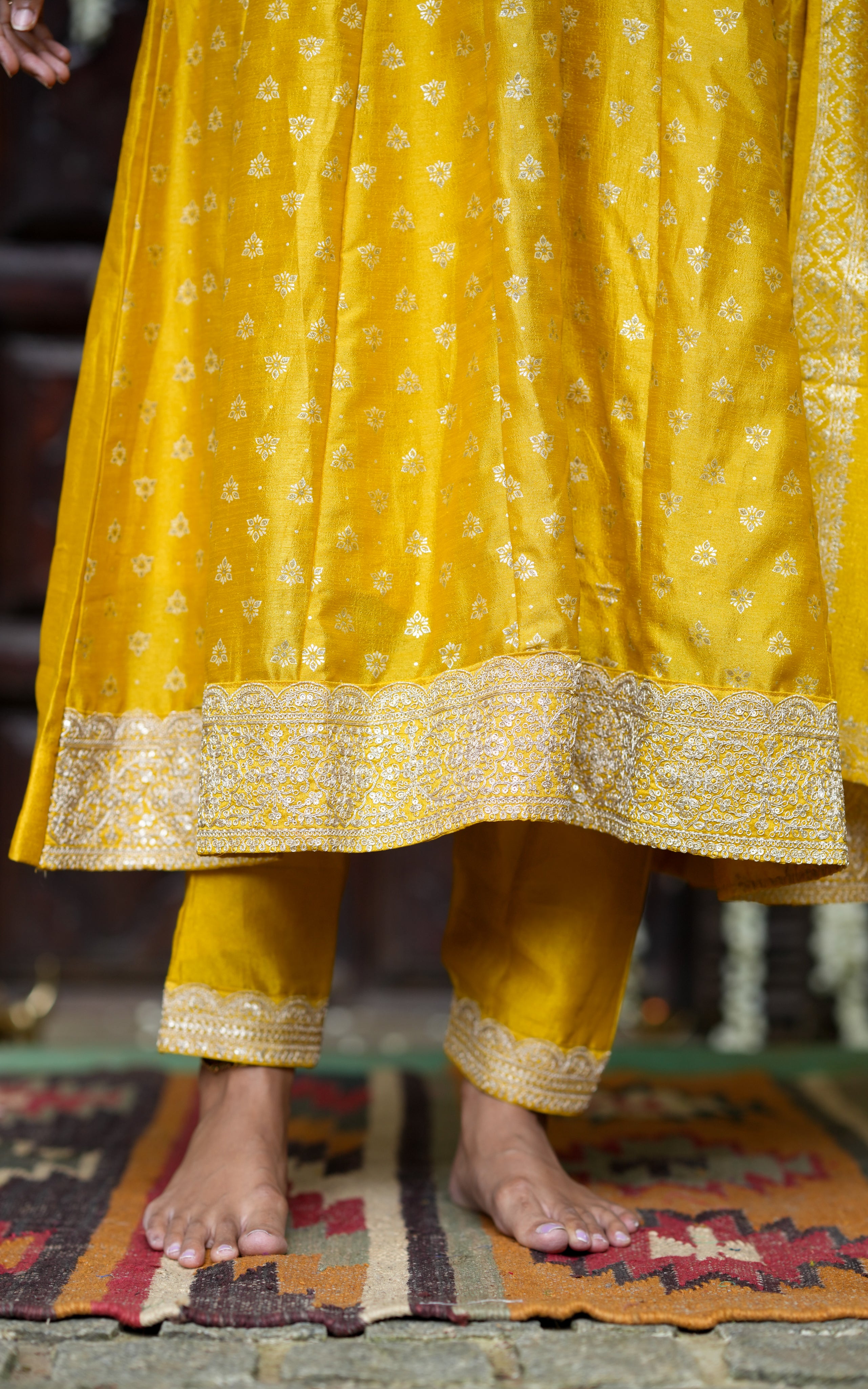  From family gatherings to temple events — this look fits it all.