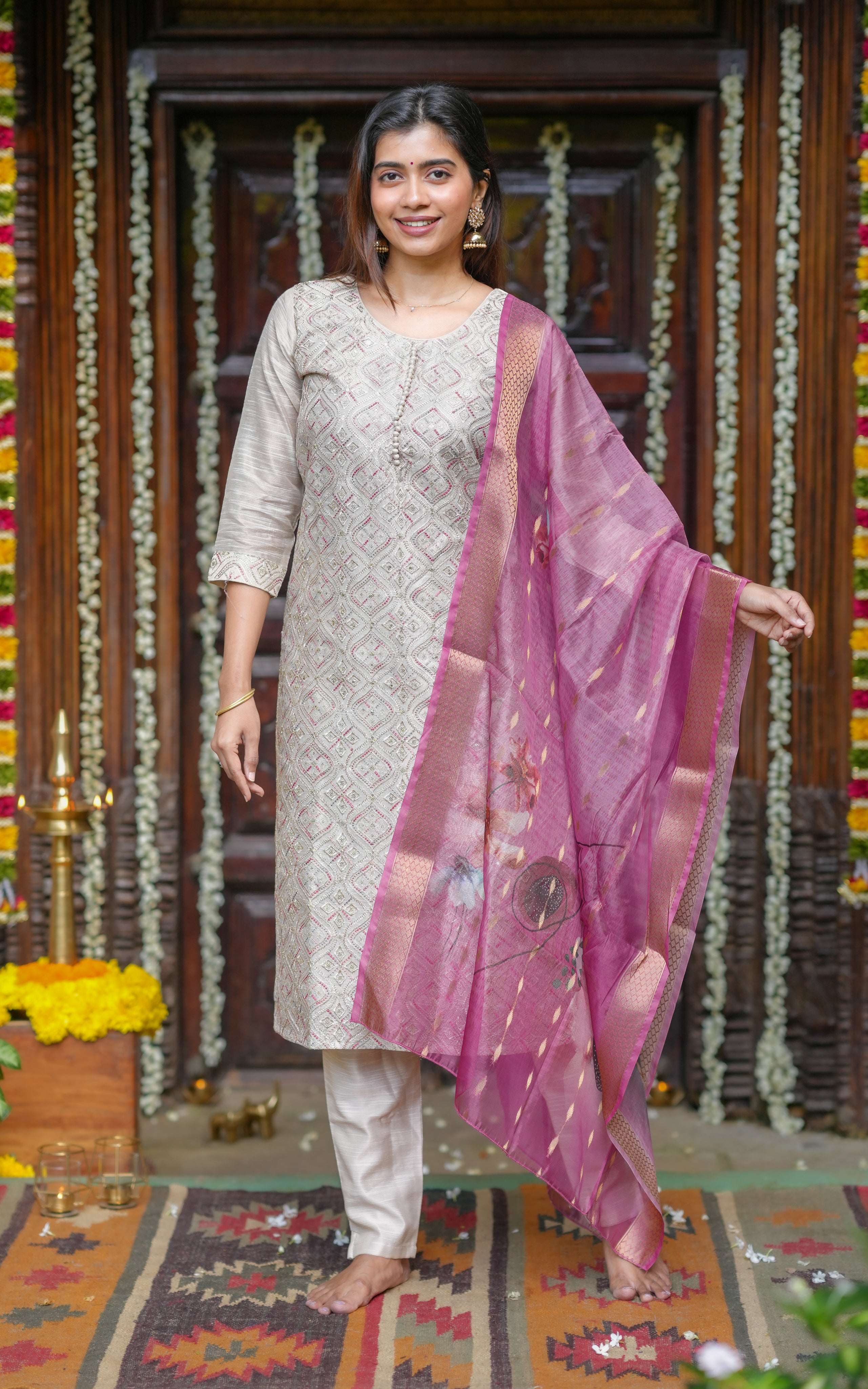 This stylish silhouette flatters every body type, combining classic Indian design with a modern touch
