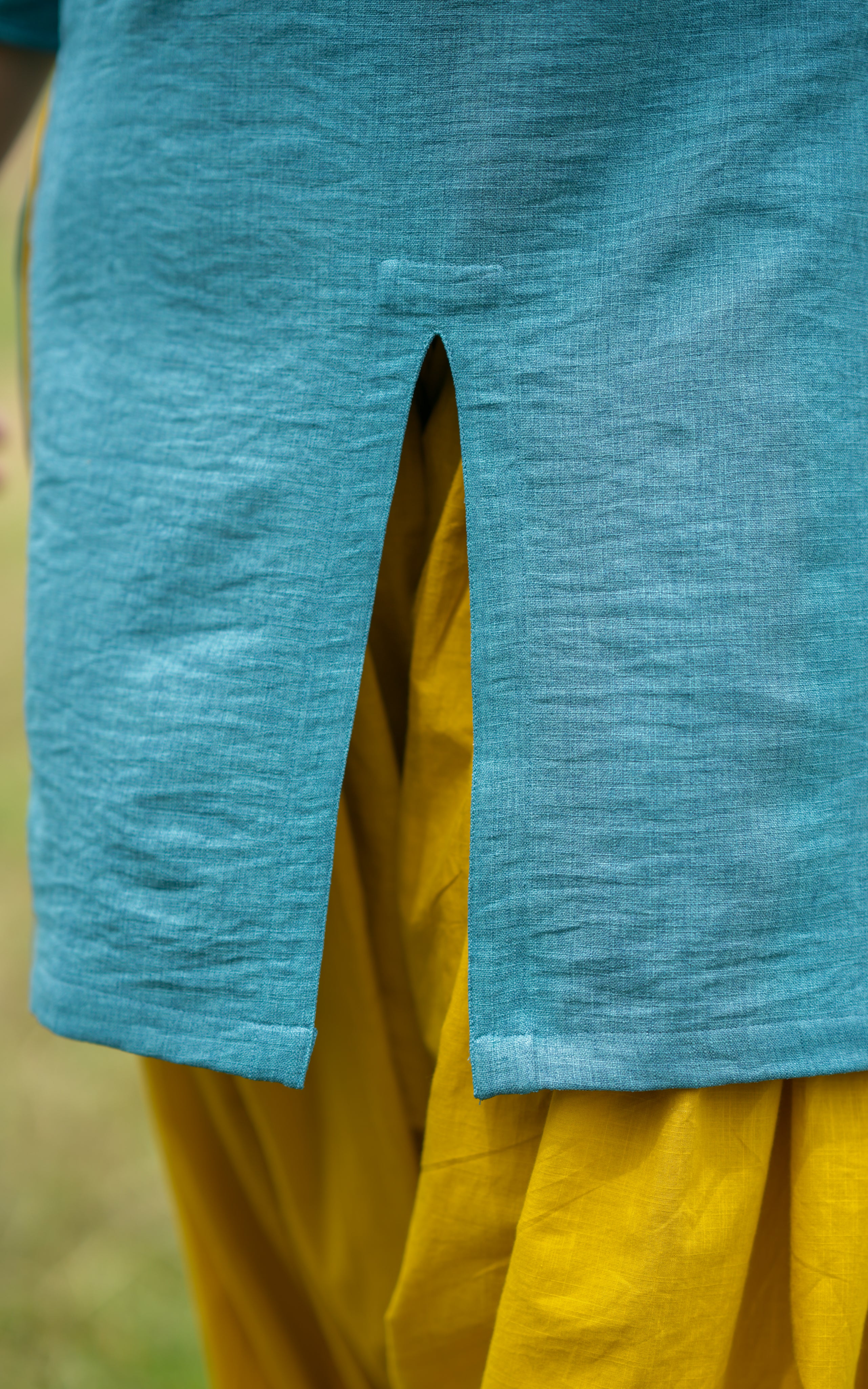 Kurti and dhoti pant outfit styled as seen in Bhavana’s look from Suttri Varum Boomi – Jayam Kondan