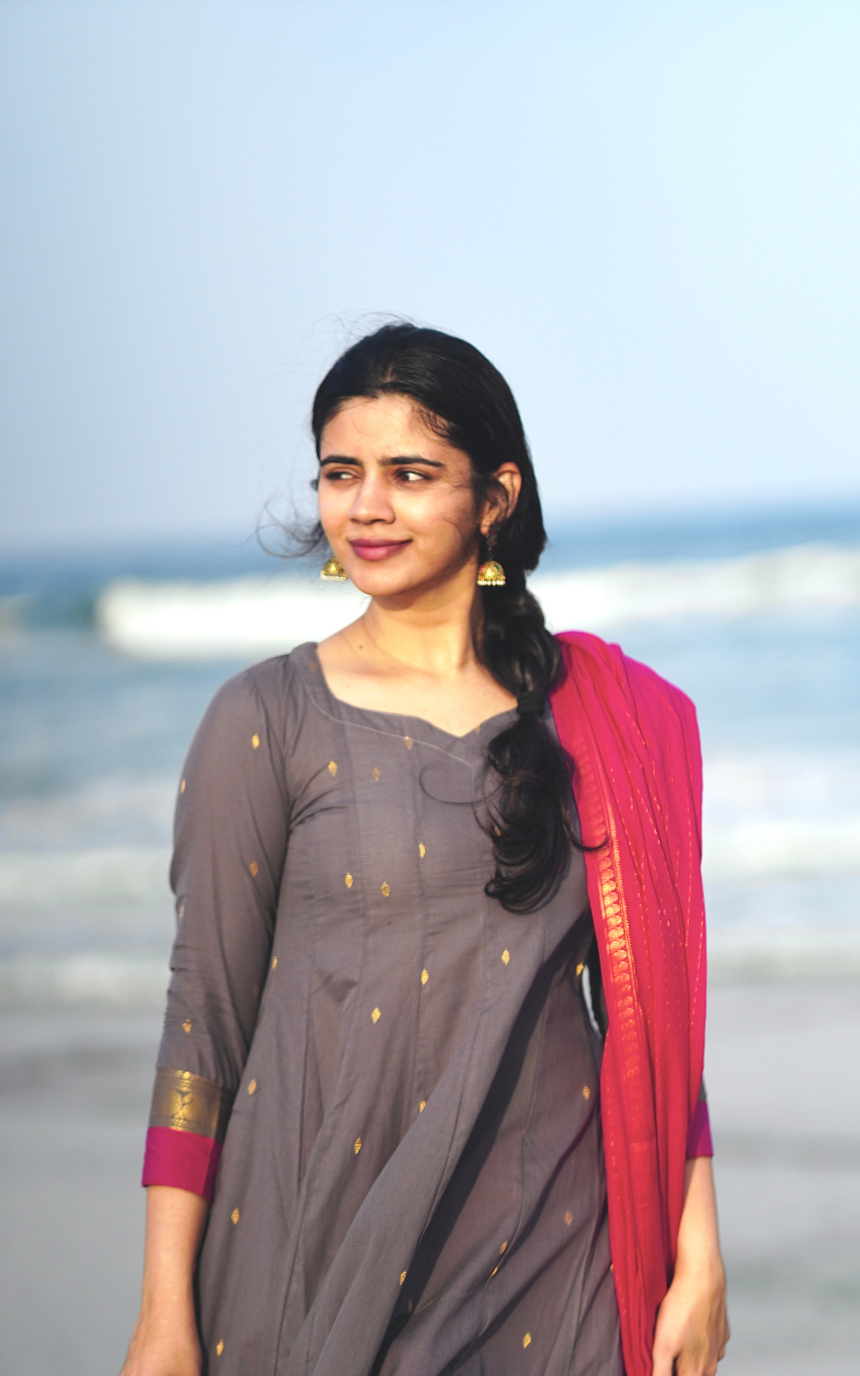 Kundhavai Grey (Kurti+Dupatta)
