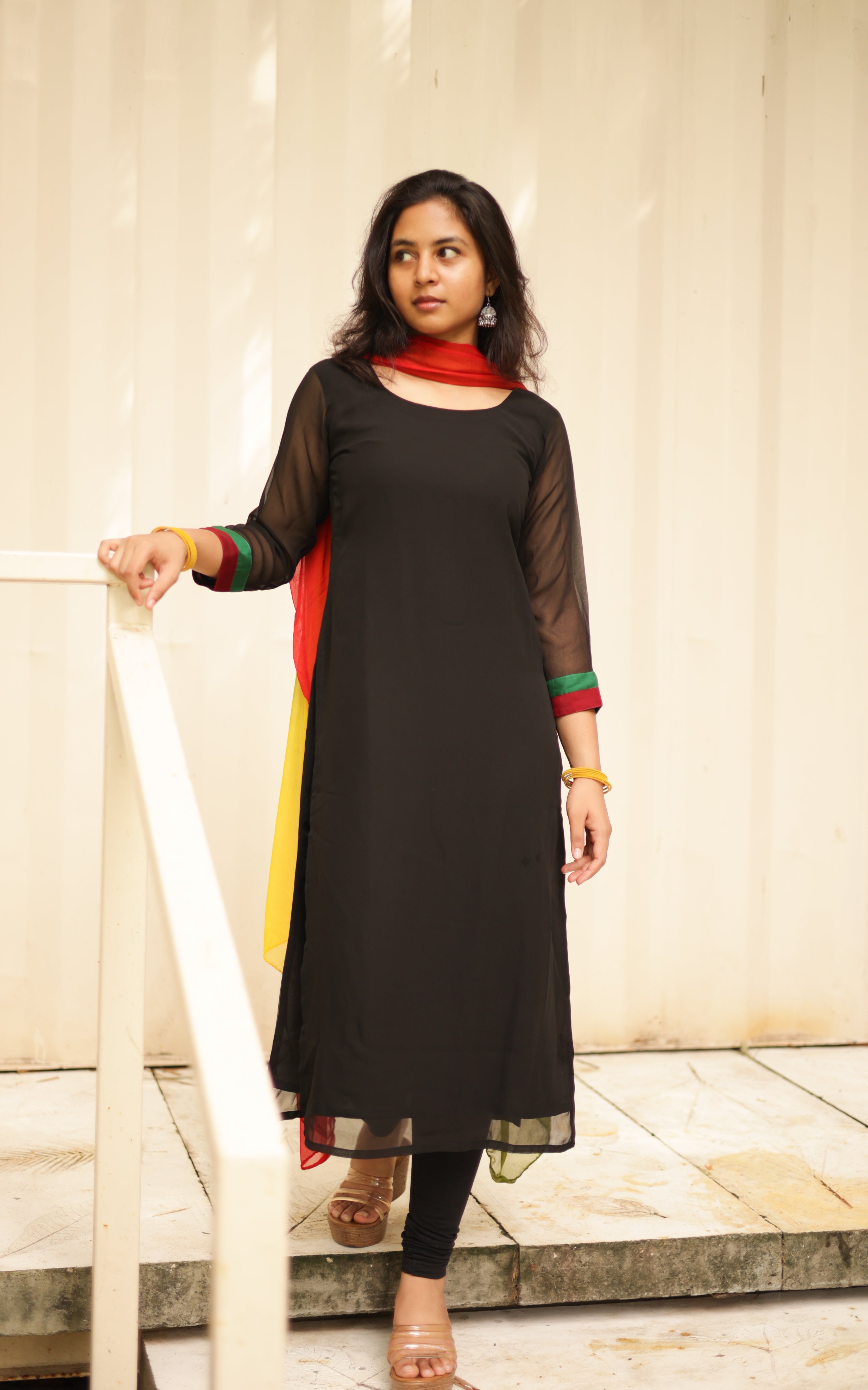 Idhu Kathirvelan Kadhal Nayan (Kurti+Dupatta) KURTIS instore